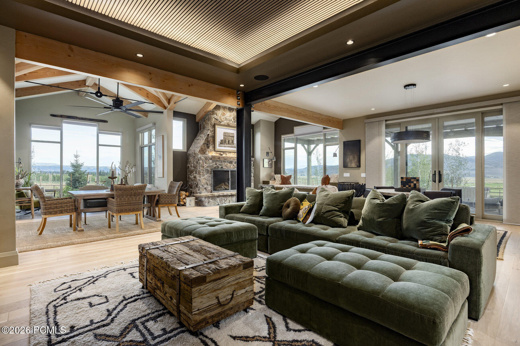 307 W Lazy Acres Lane