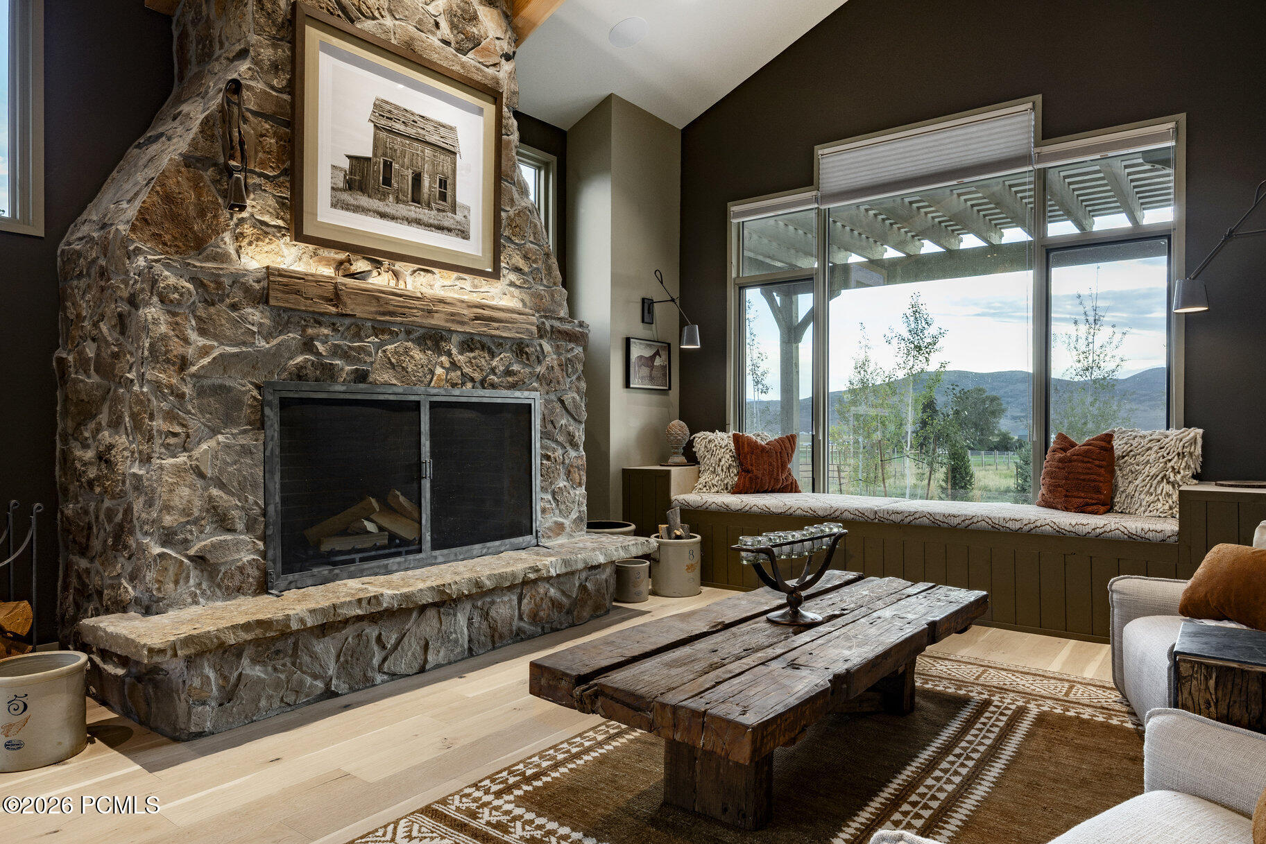 307 W Lazy Acres Lane