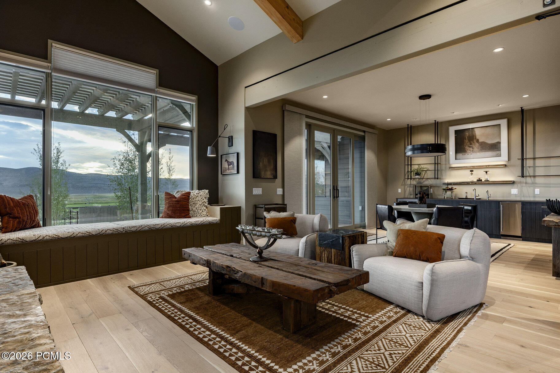 307 W Lazy Acres Lane