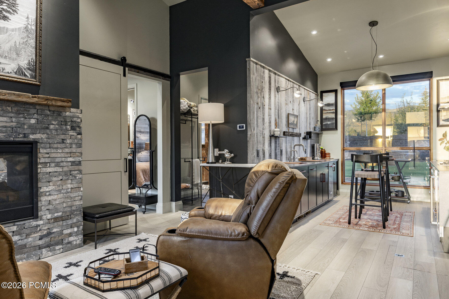 307 W Lazy Acres Lane