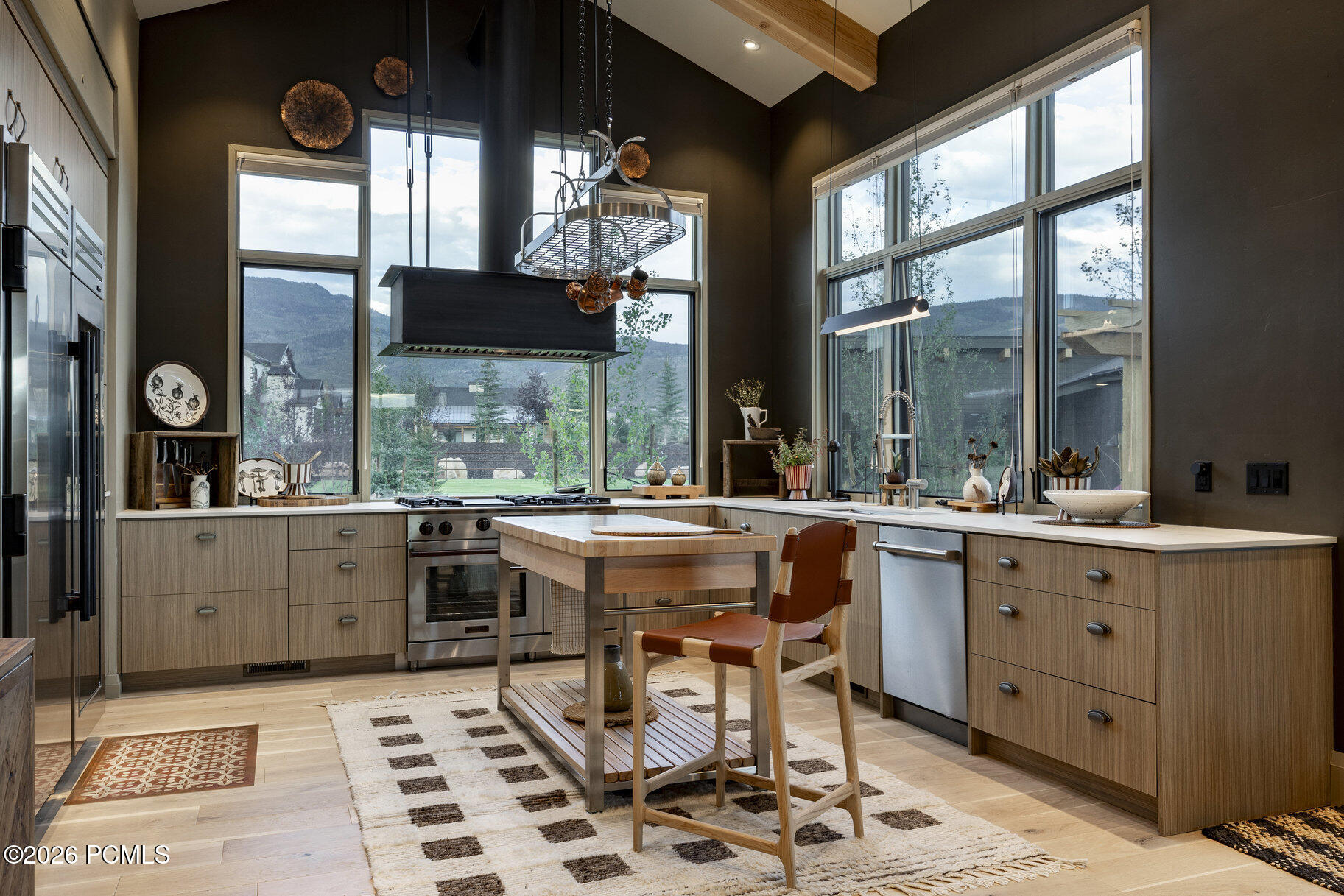307 W Lazy Acres Lane