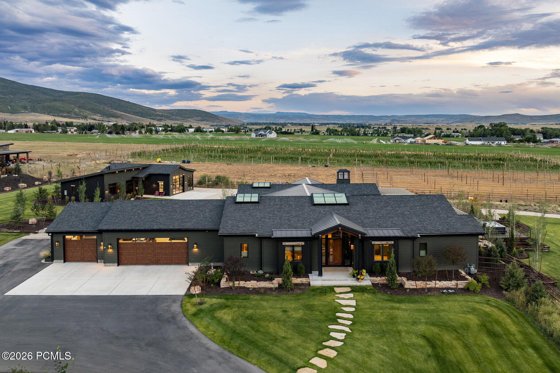307 W Lazy Acres Lane