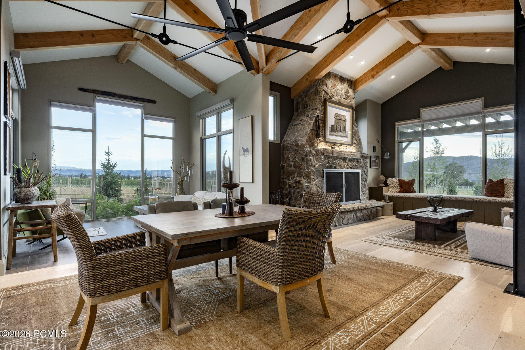 307 W Lazy Acres Lane
