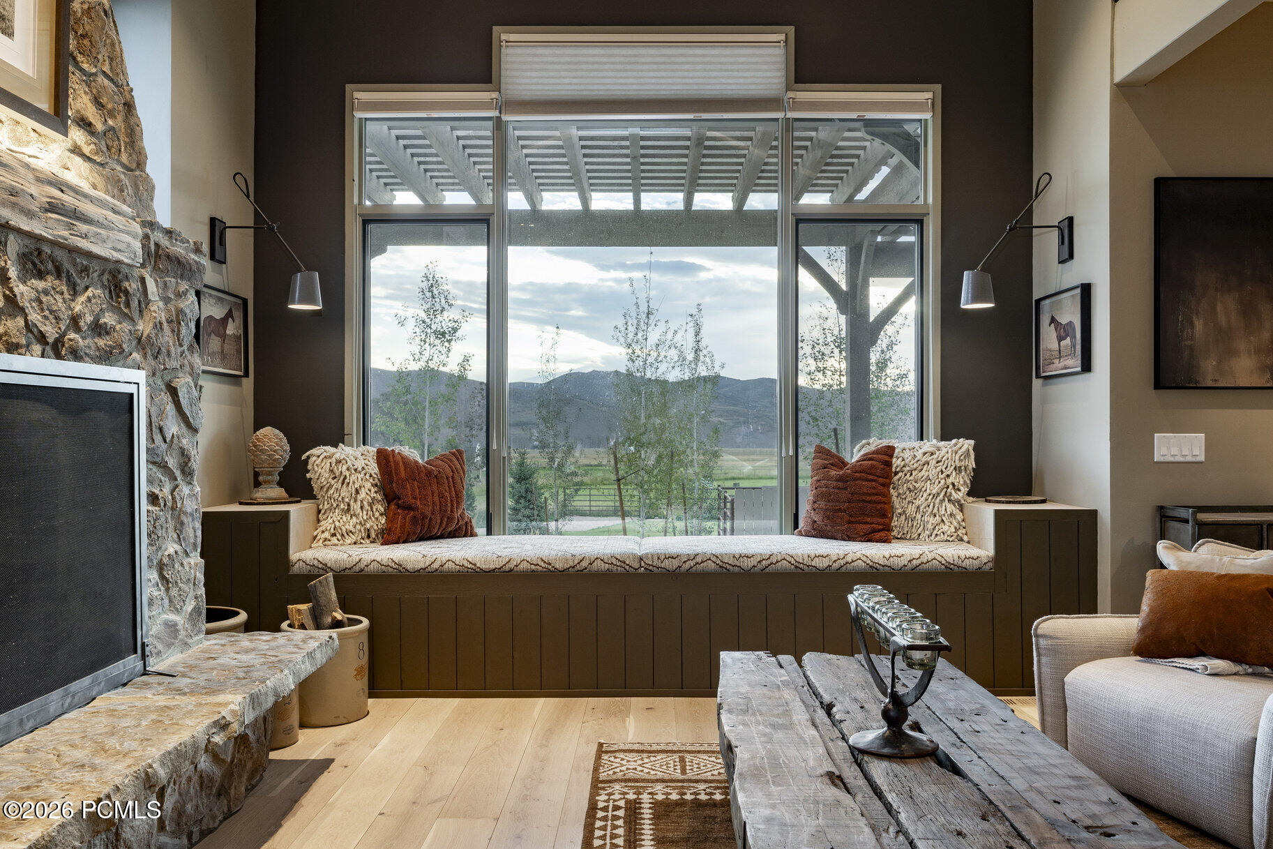 307 W Lazy Acres Lane
