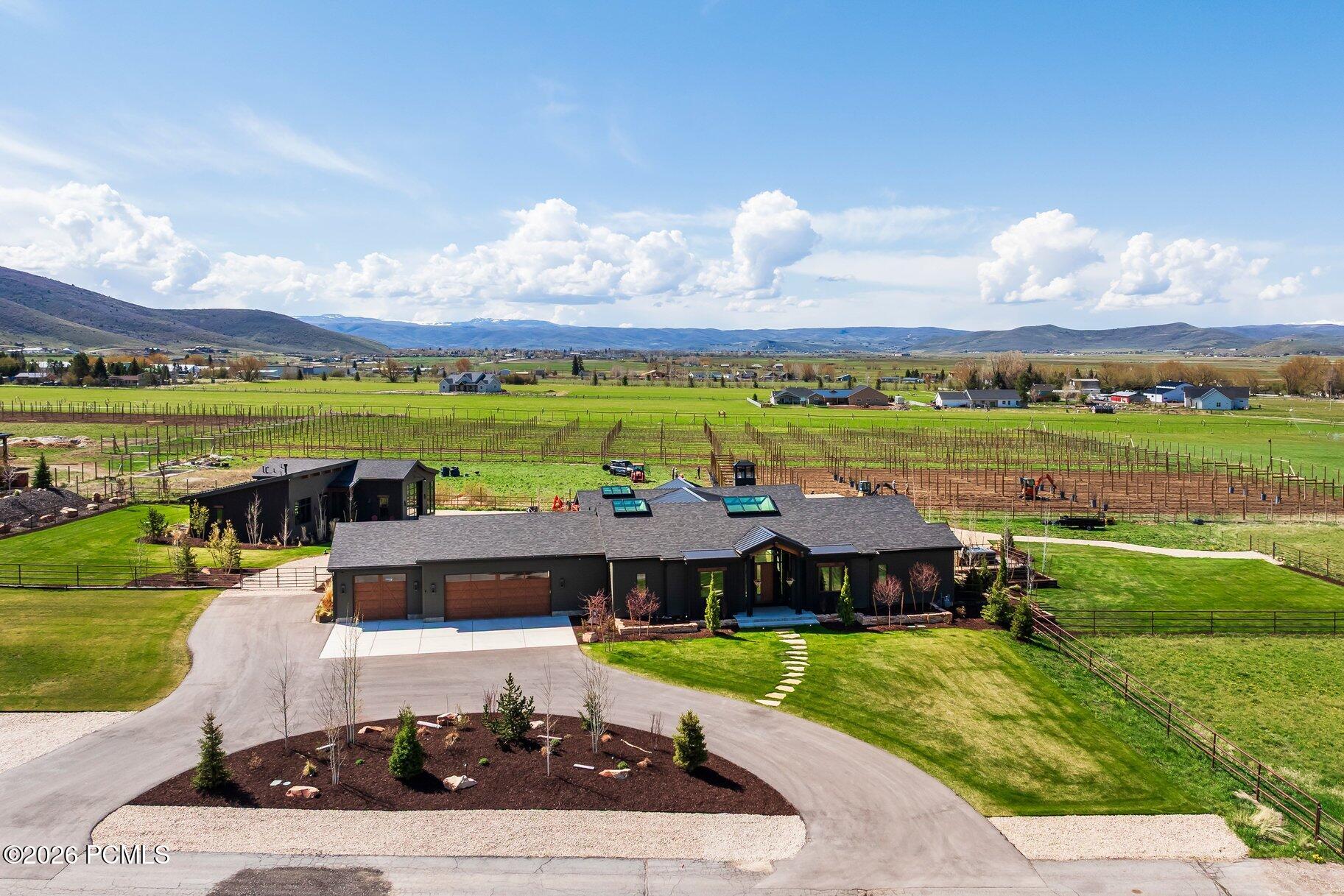 307 W Lazy Acres Lane