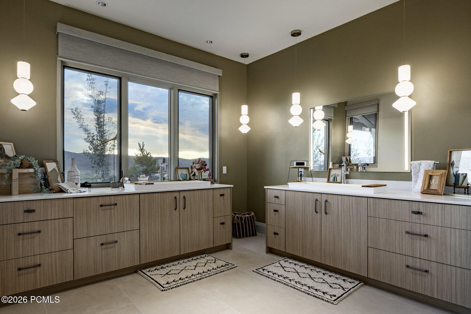 307 W Lazy Acres Lane