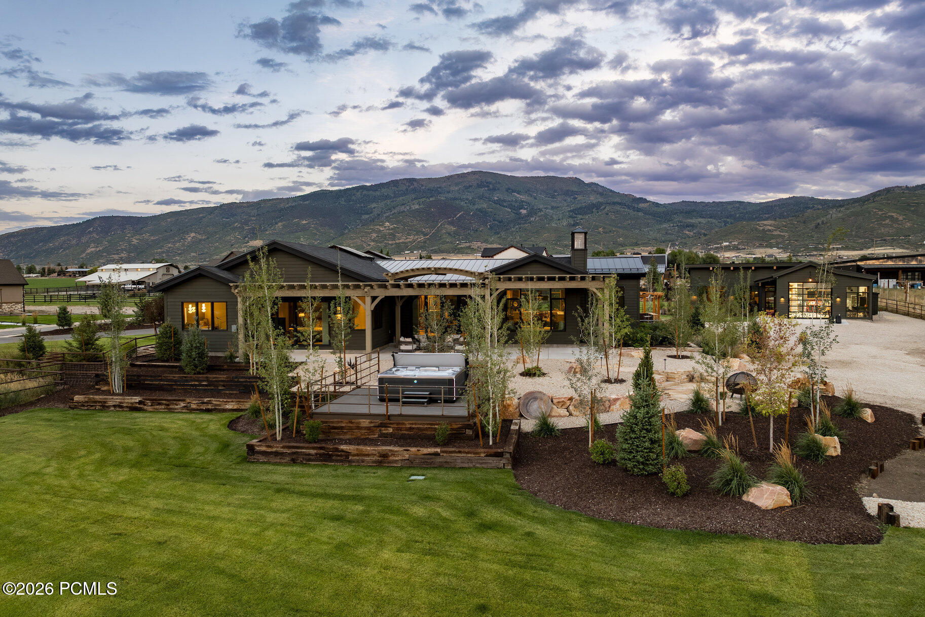 307 W Lazy Acres Lane