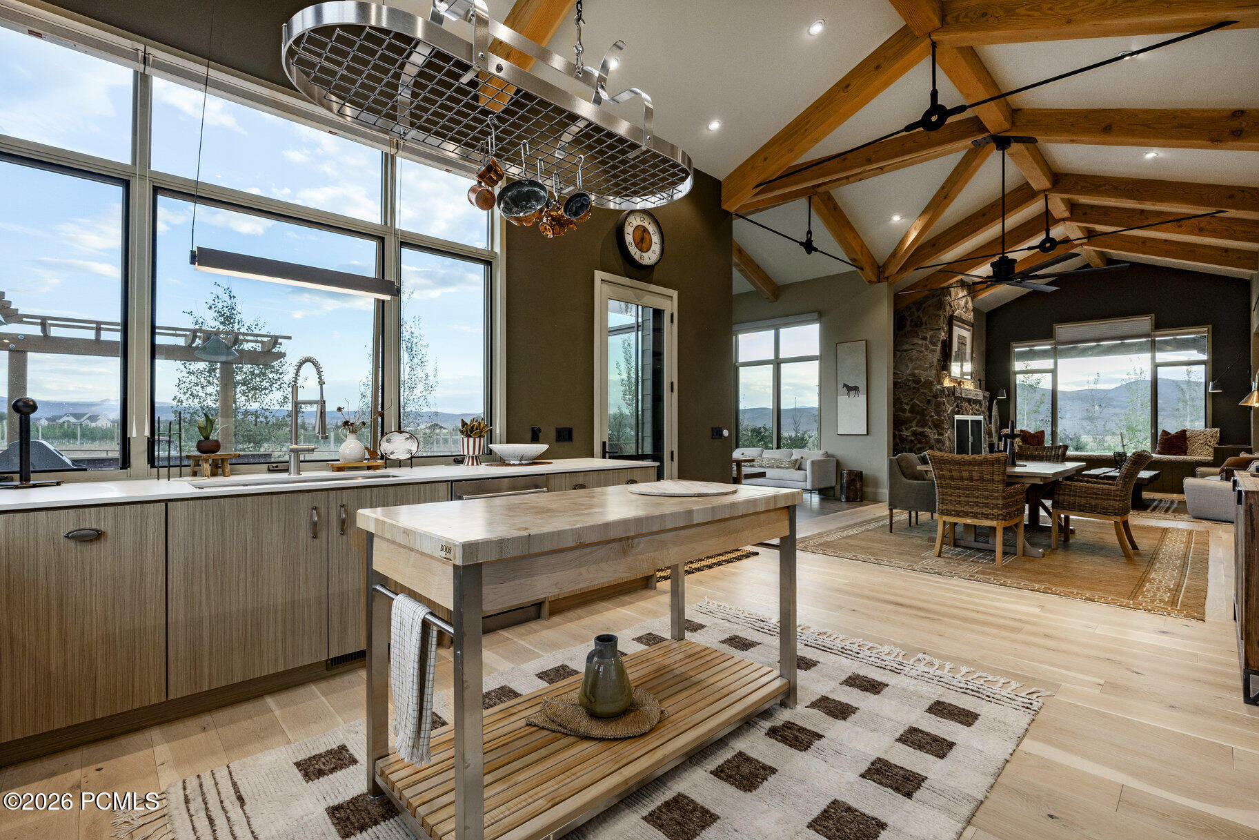 307 W Lazy Acres Lane