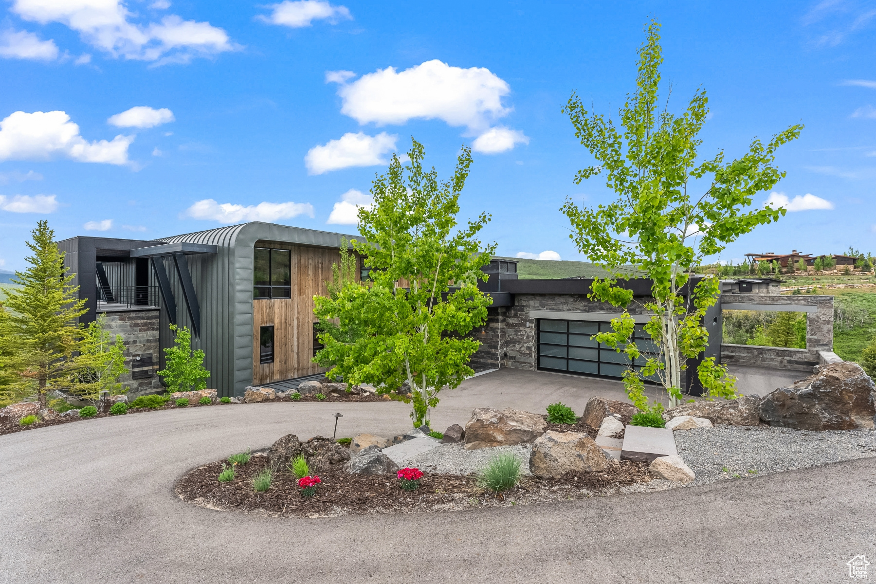 3844 E OUTCROP RD