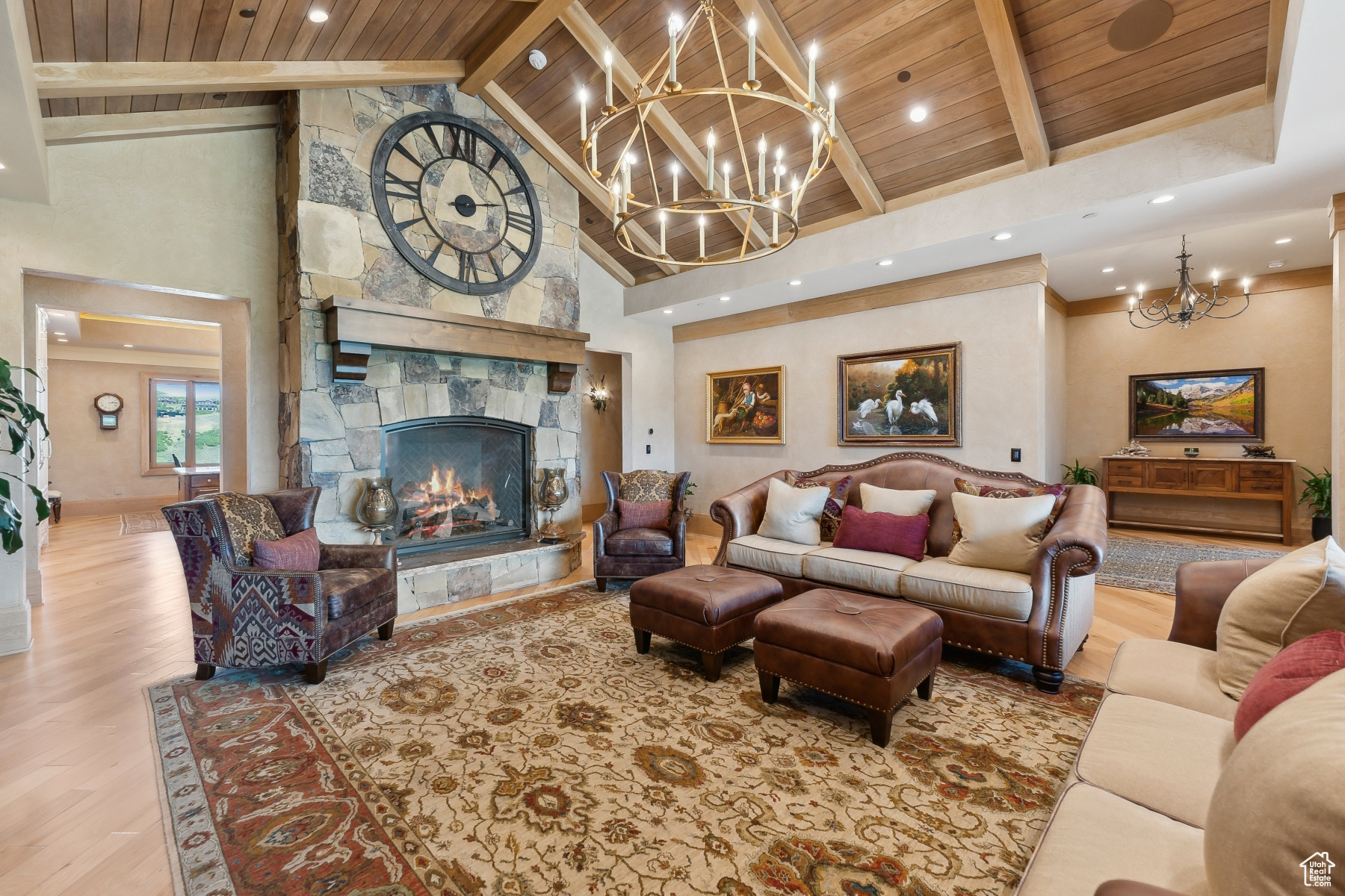 8011 N WEST HILLS TRL