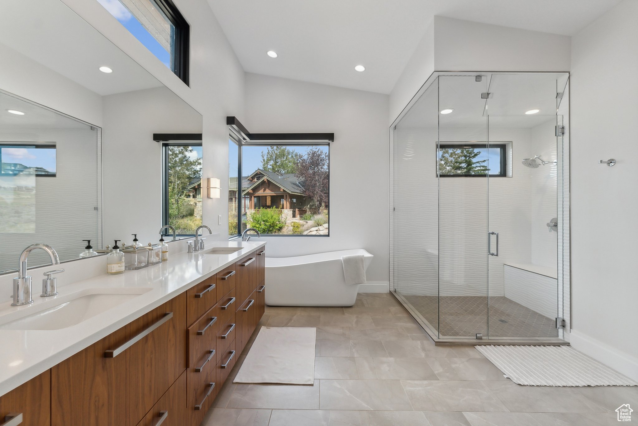 3191 E WESTVIEW TRL #28