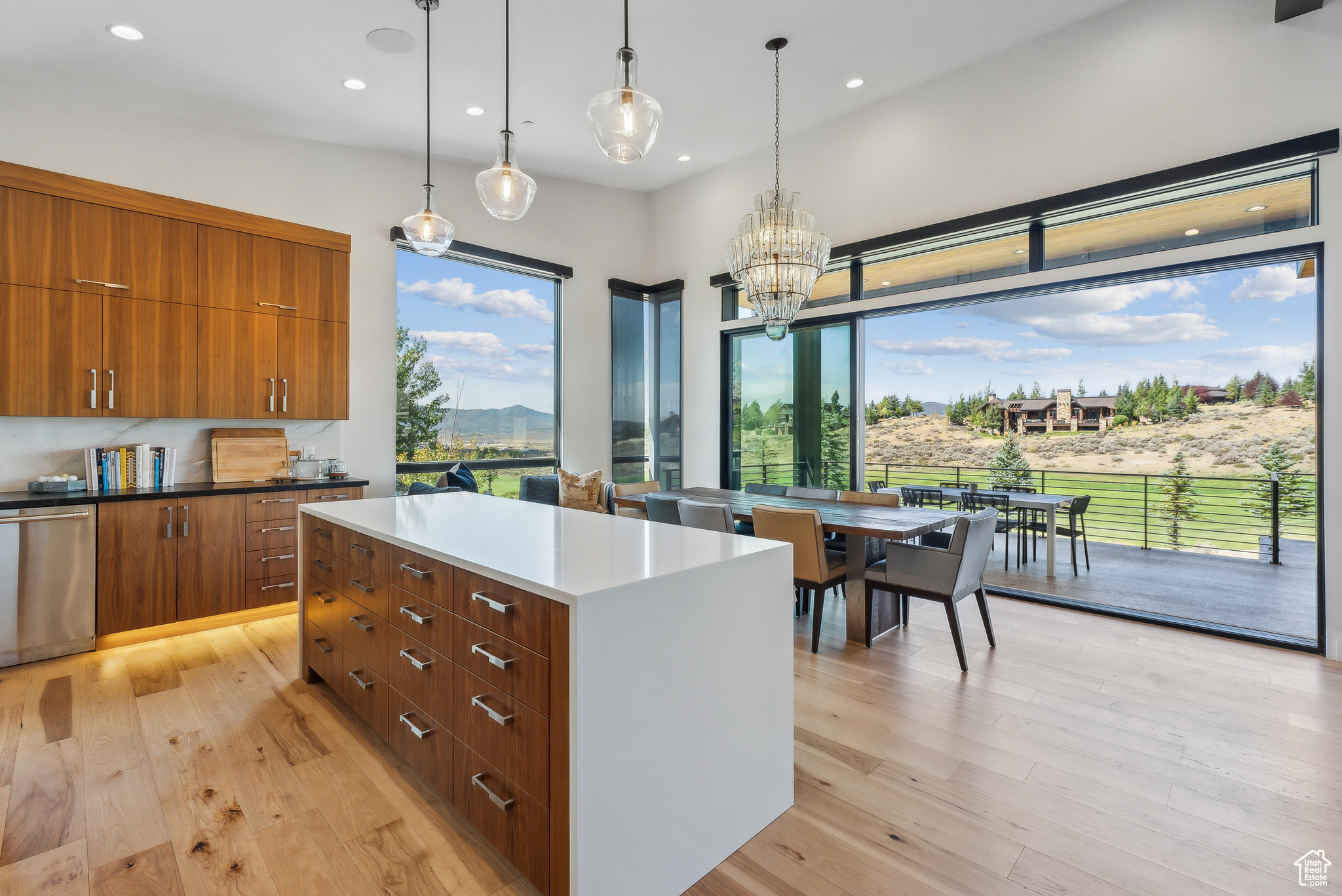 3191 E WESTVIEW TRL #28