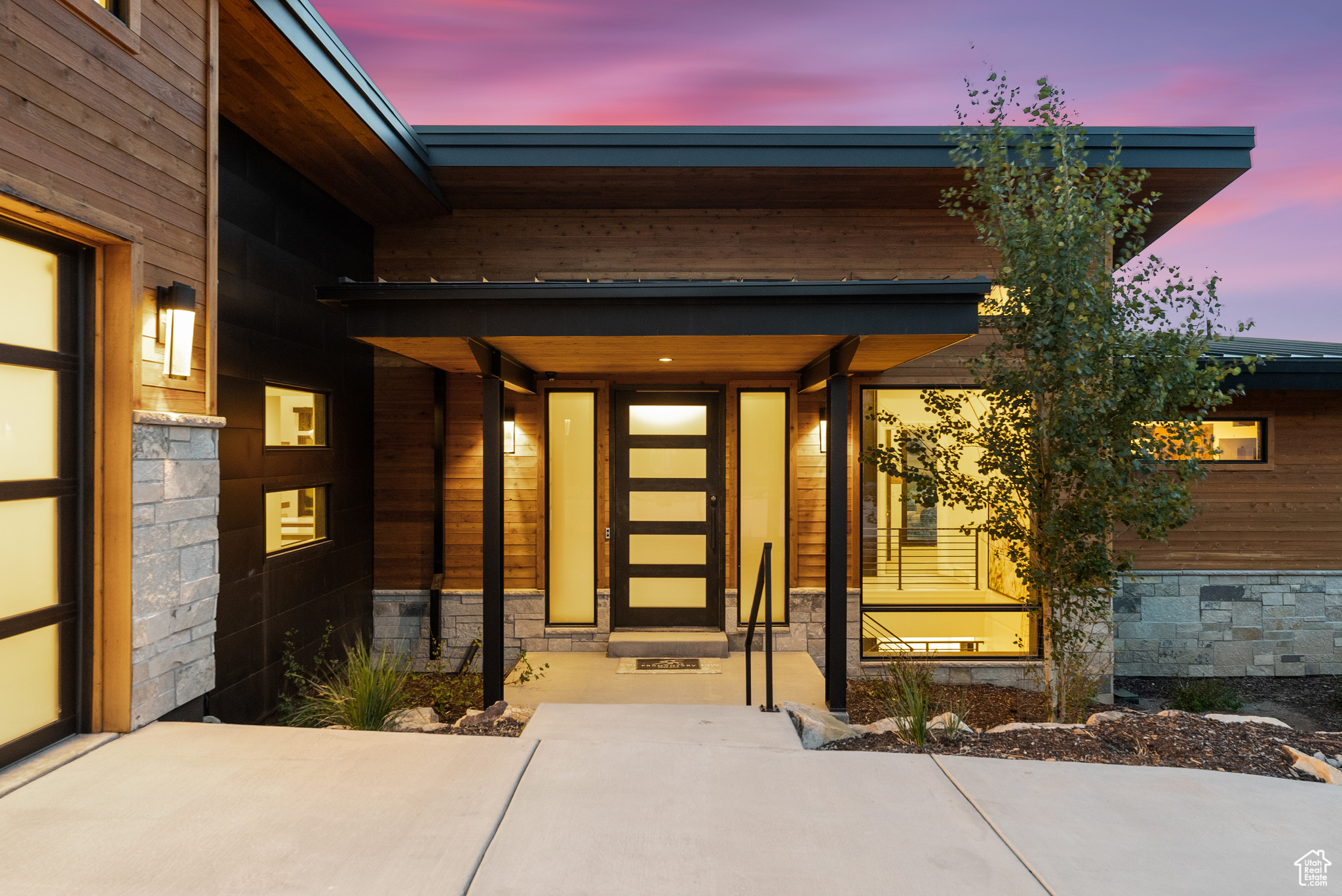 3191 E WESTVIEW TRL #28