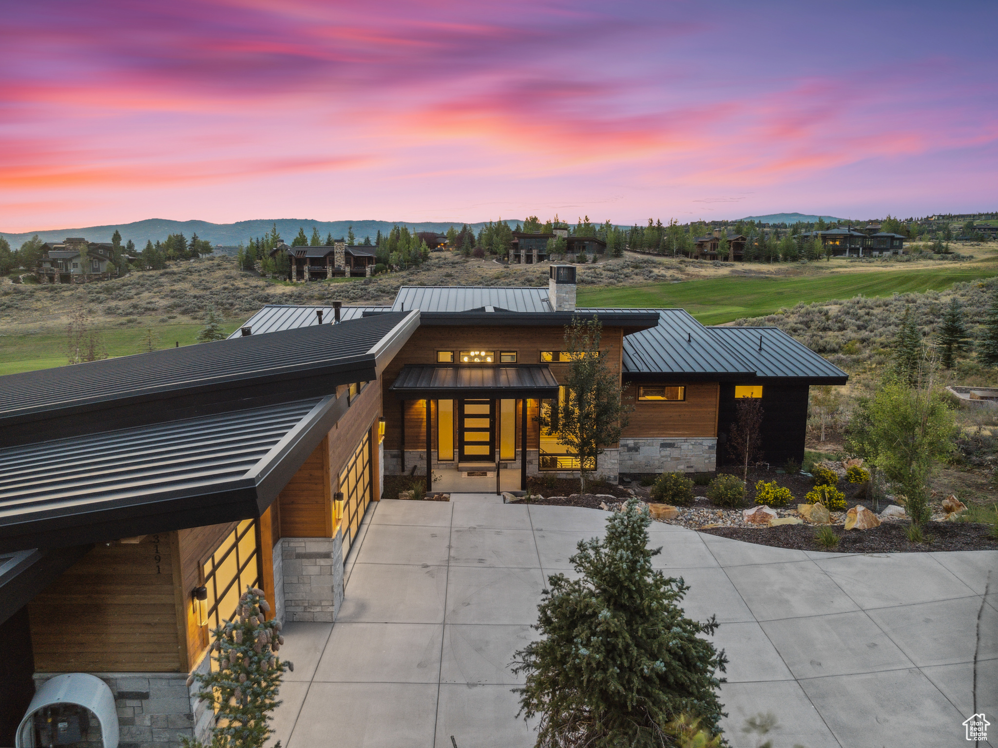 3191 E WESTVIEW TRL #28