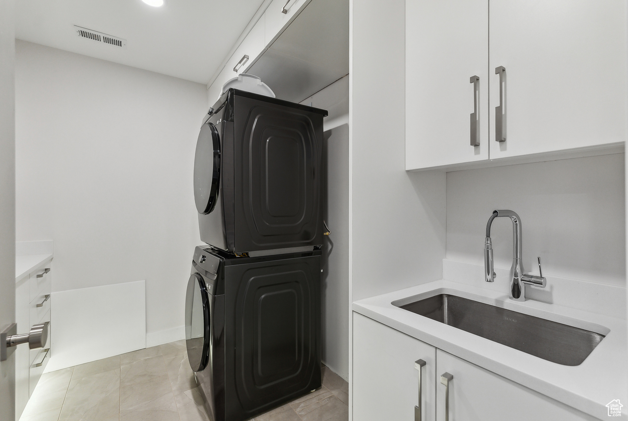 3191 E WESTVIEW TRL #28