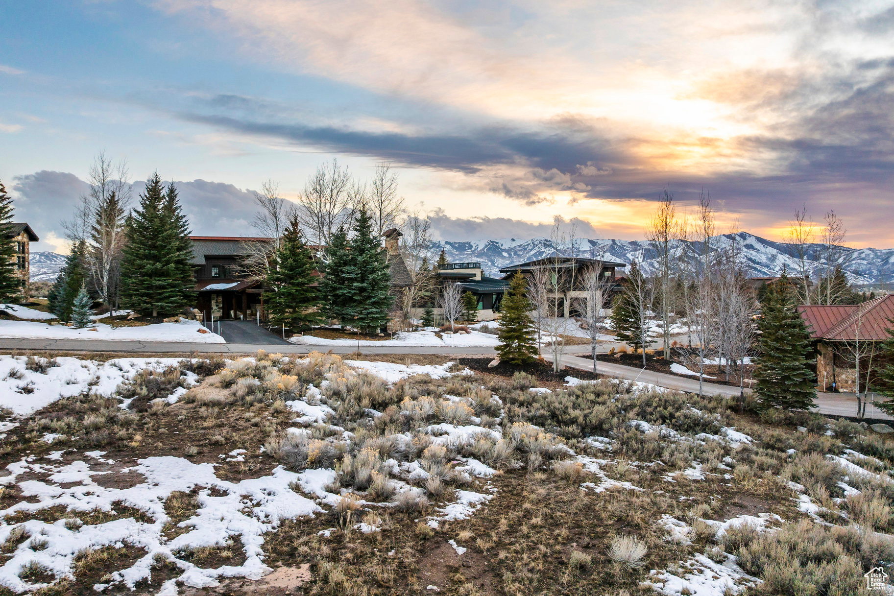 2350 E WESTVIEW TRL Unit: 32