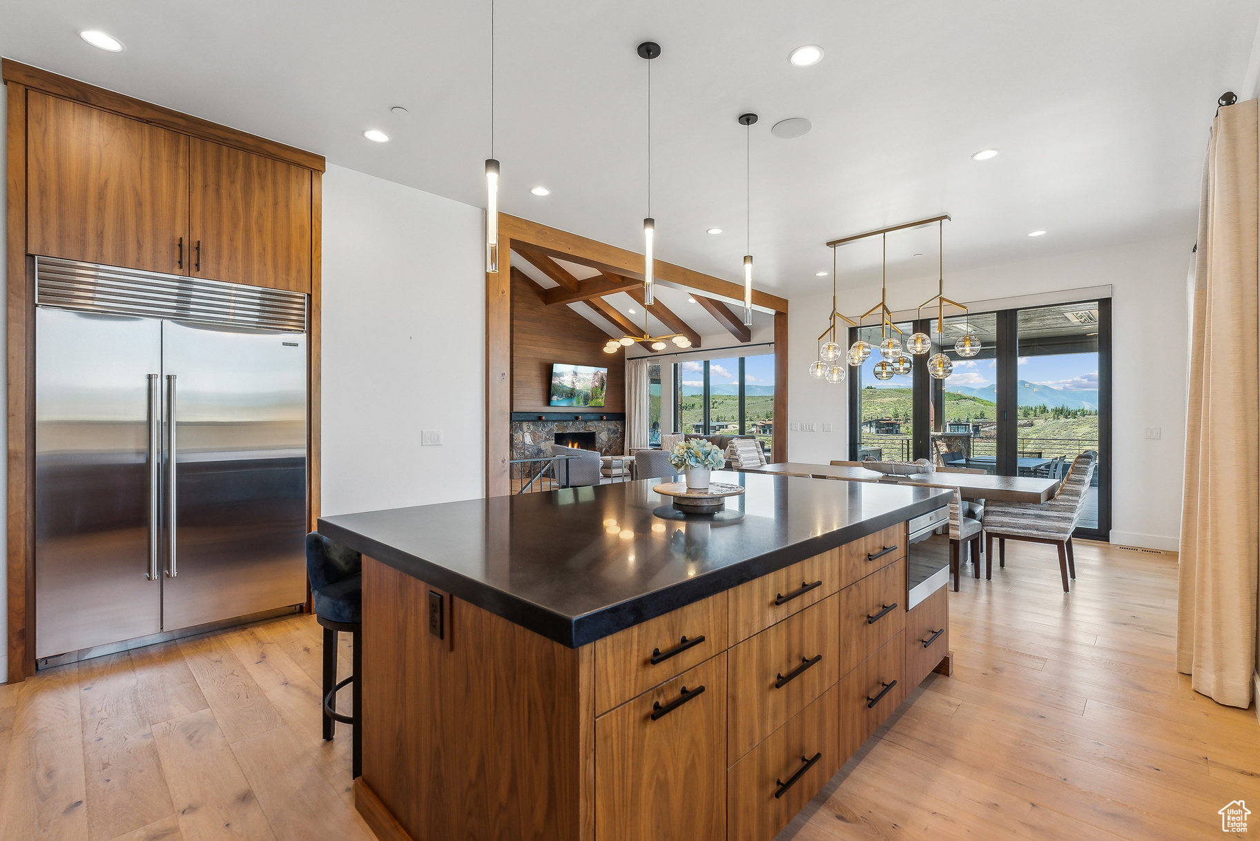 6731 GOLDEN BEAR LOOP