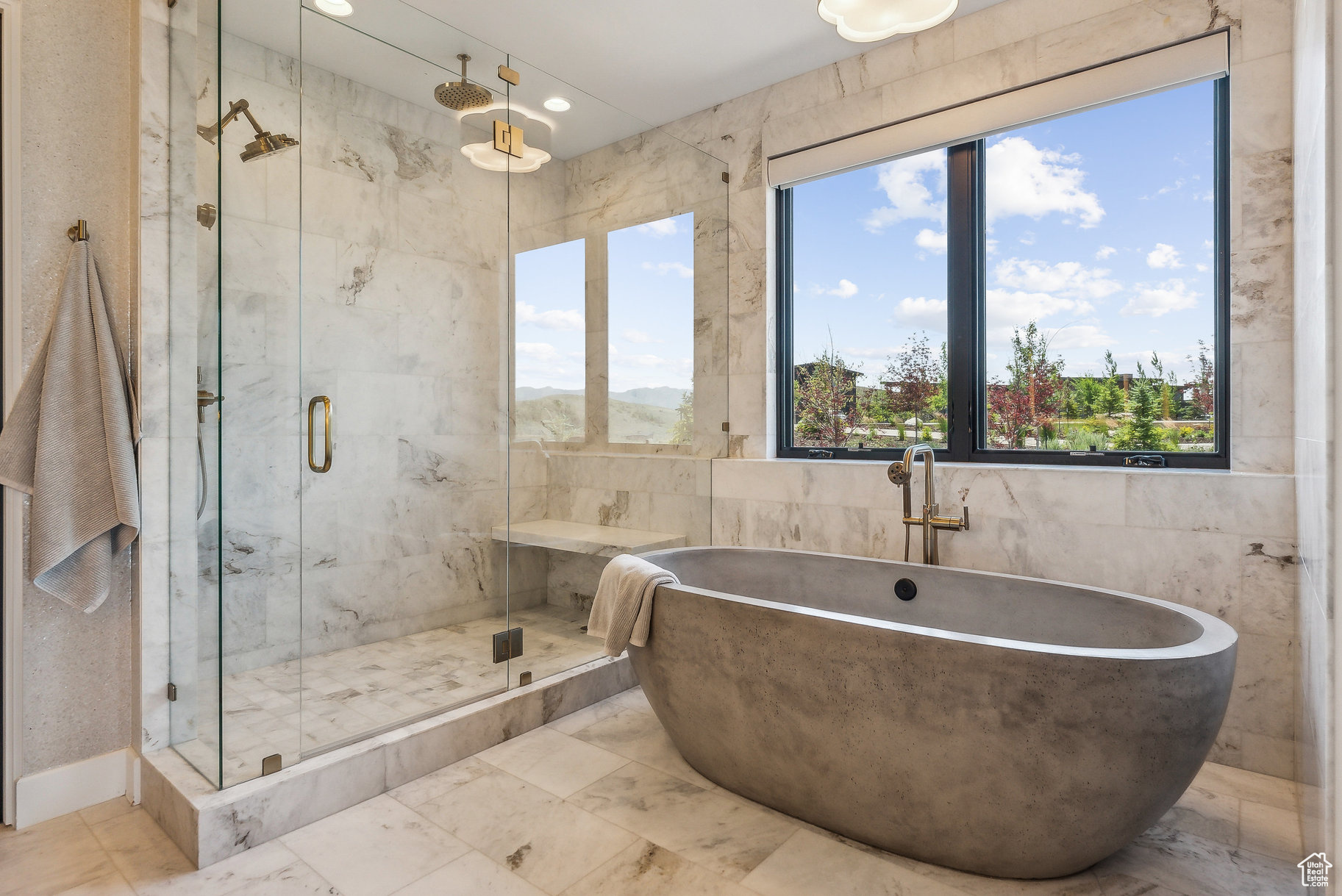 6731 GOLDEN BEAR LOOP
