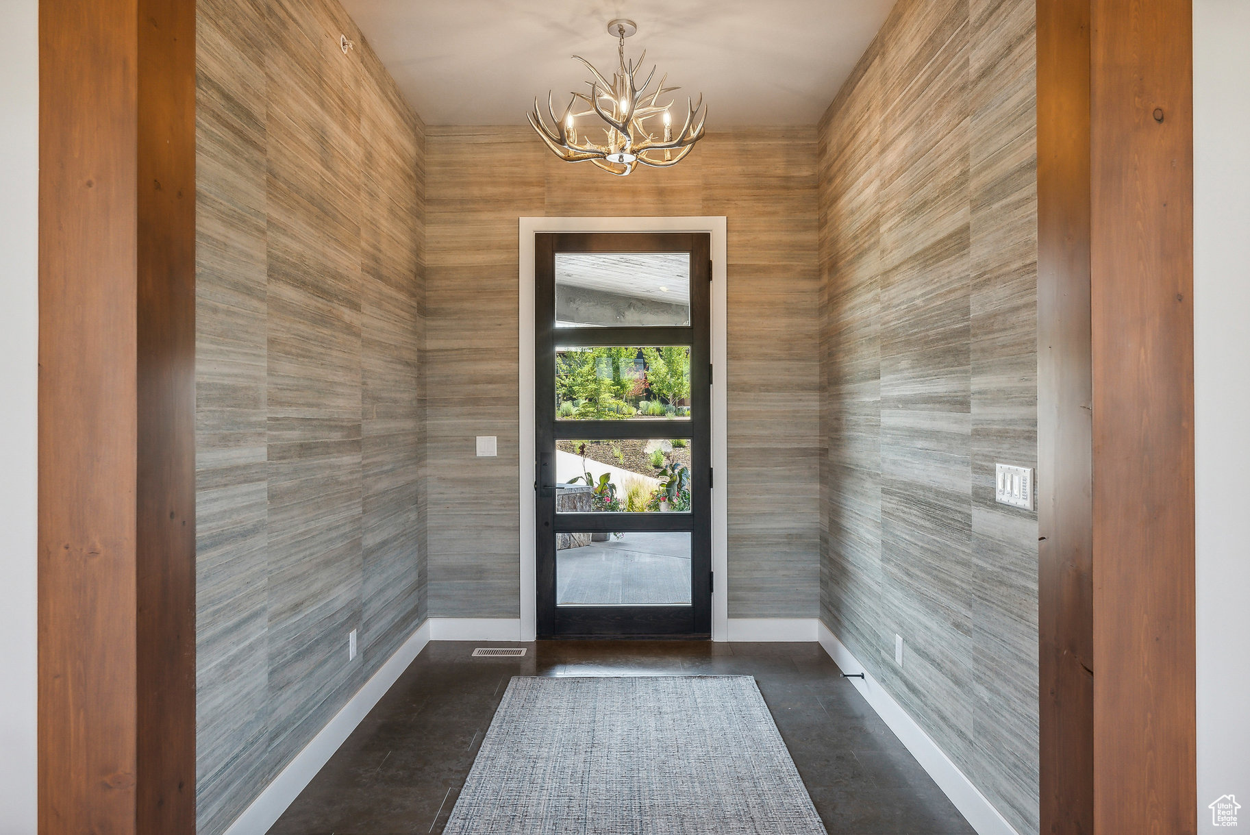 6731 GOLDEN BEAR LOOP