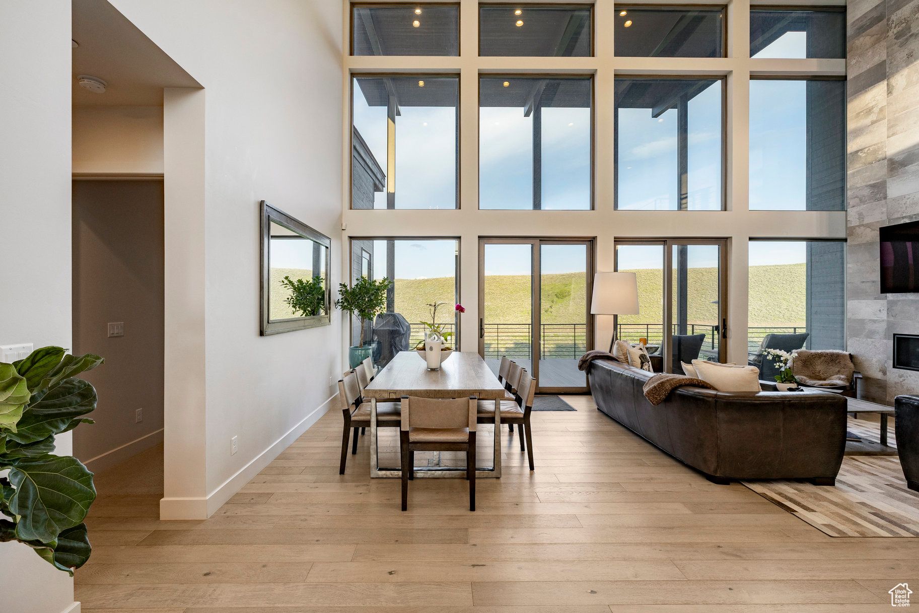 6836 GOLDEN BEAR LOOP