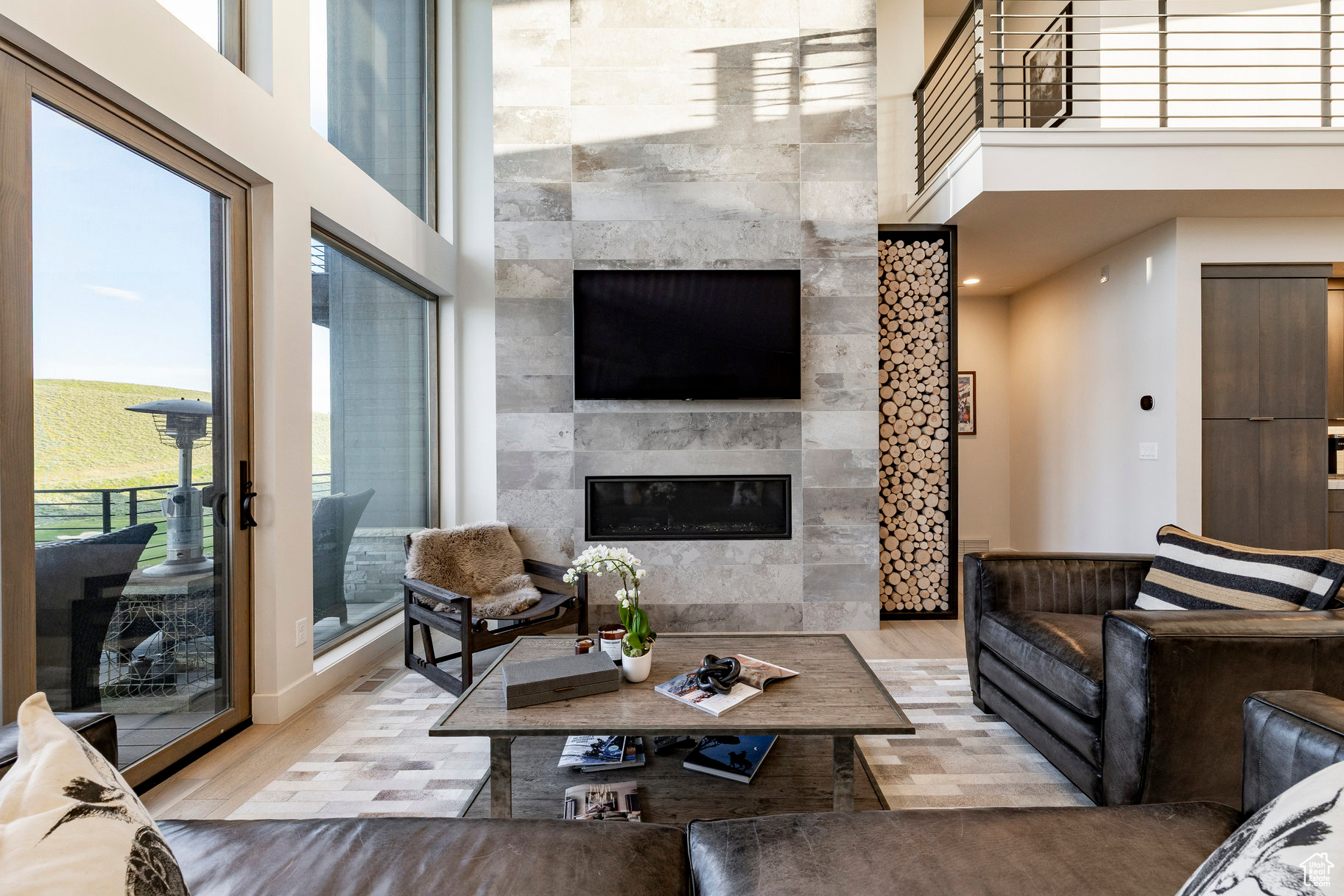 6836 GOLDEN BEAR LOOP