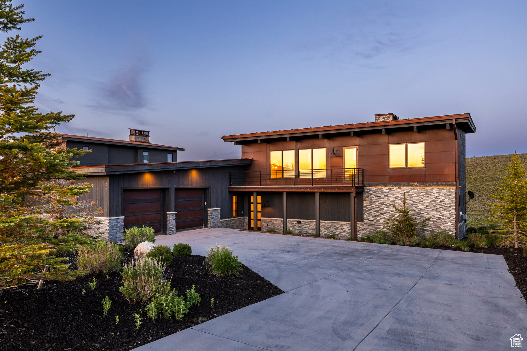 6836 GOLDEN BEAR LOOP