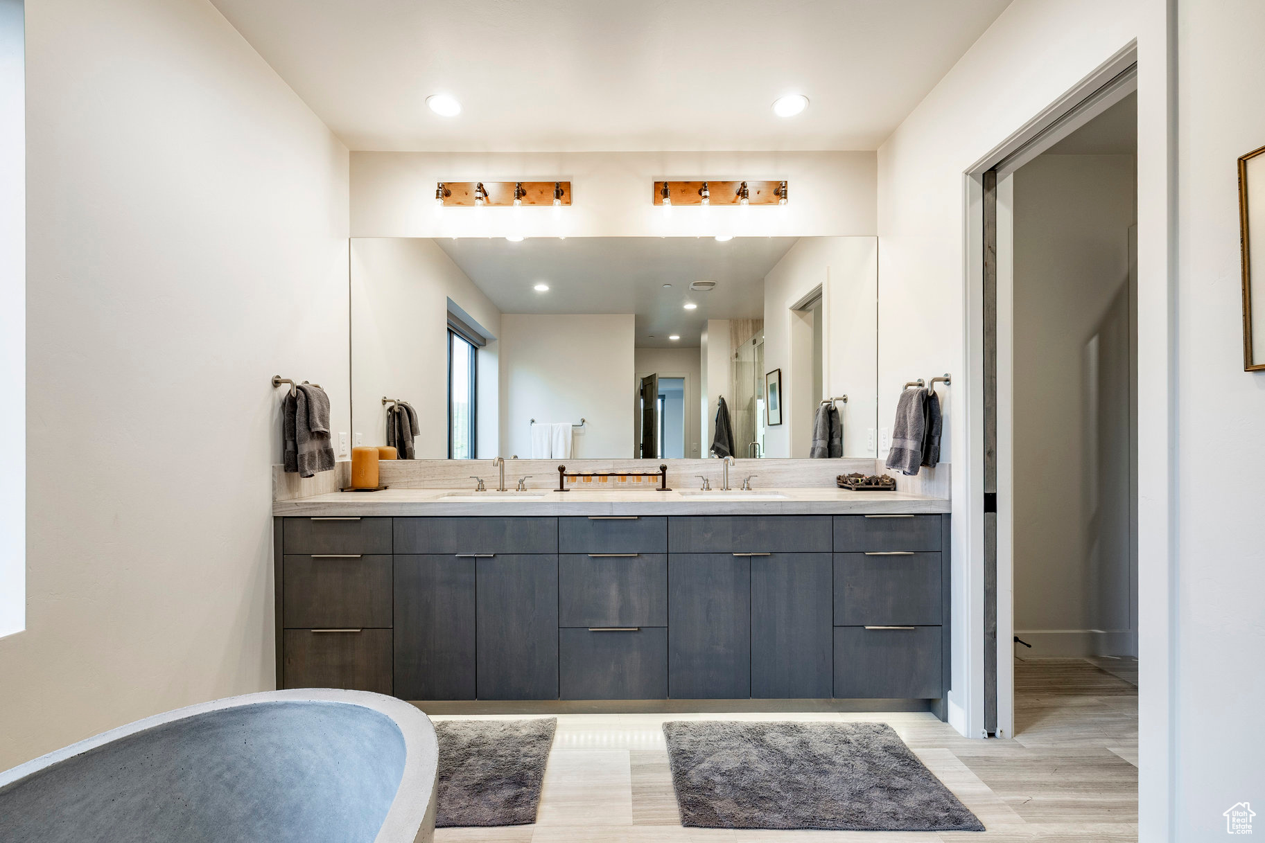 6836 GOLDEN BEAR LOOP