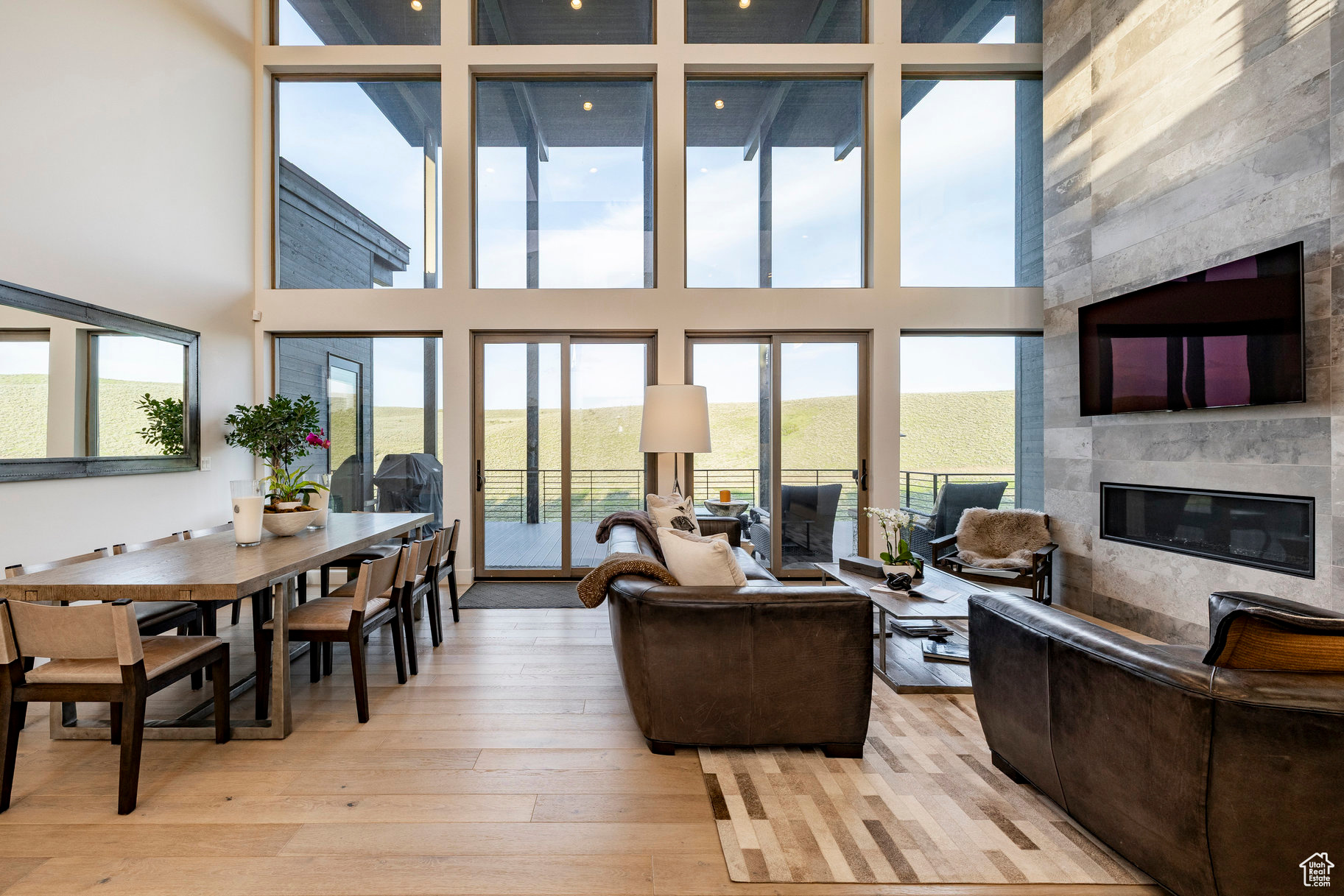 6836 GOLDEN BEAR LOOP