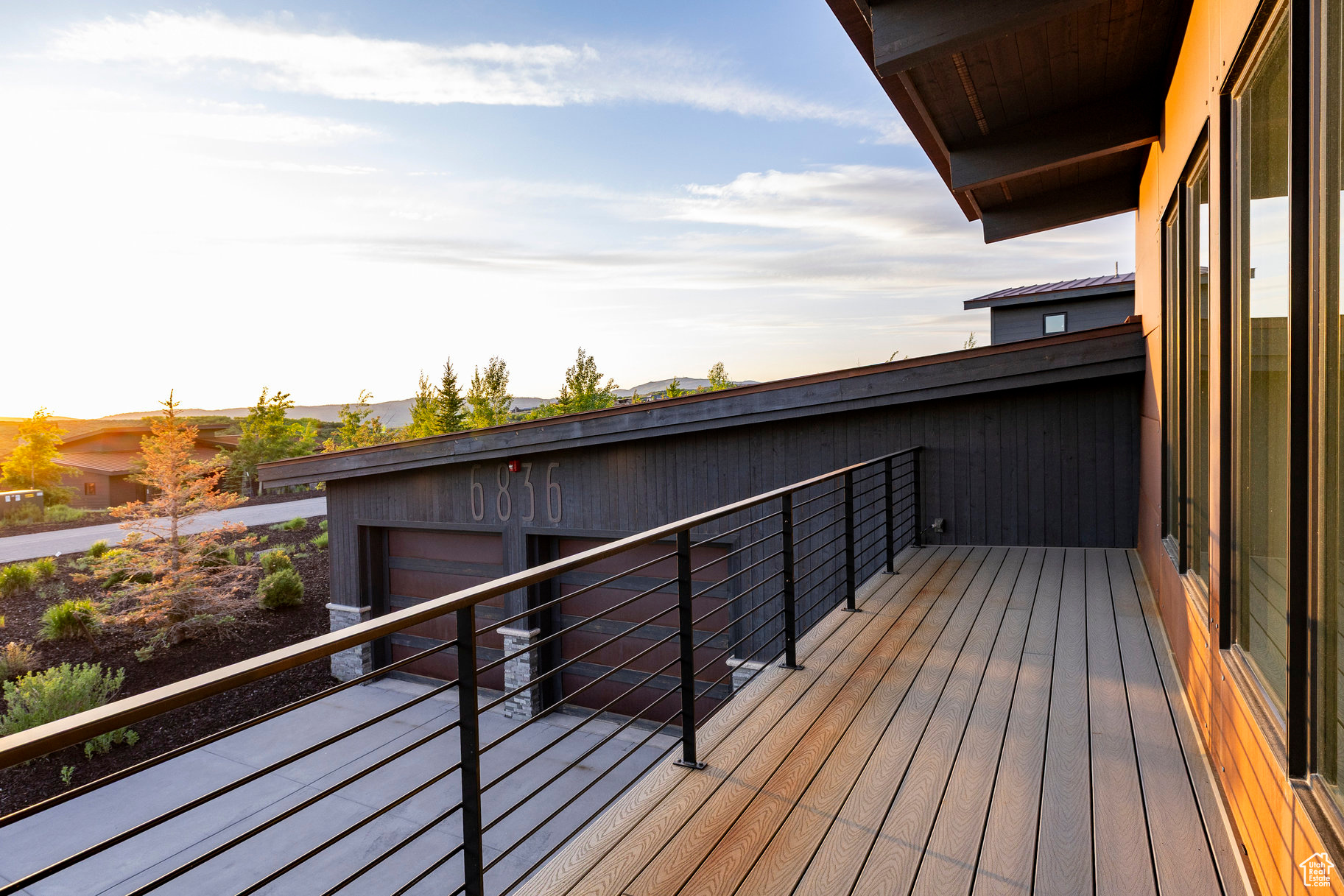 6836 GOLDEN BEAR LOOP