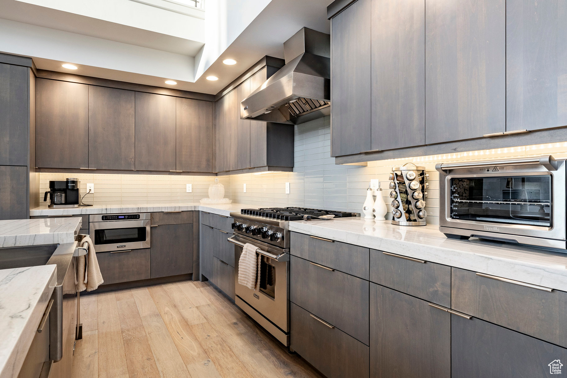 6836 GOLDEN BEAR LOOP