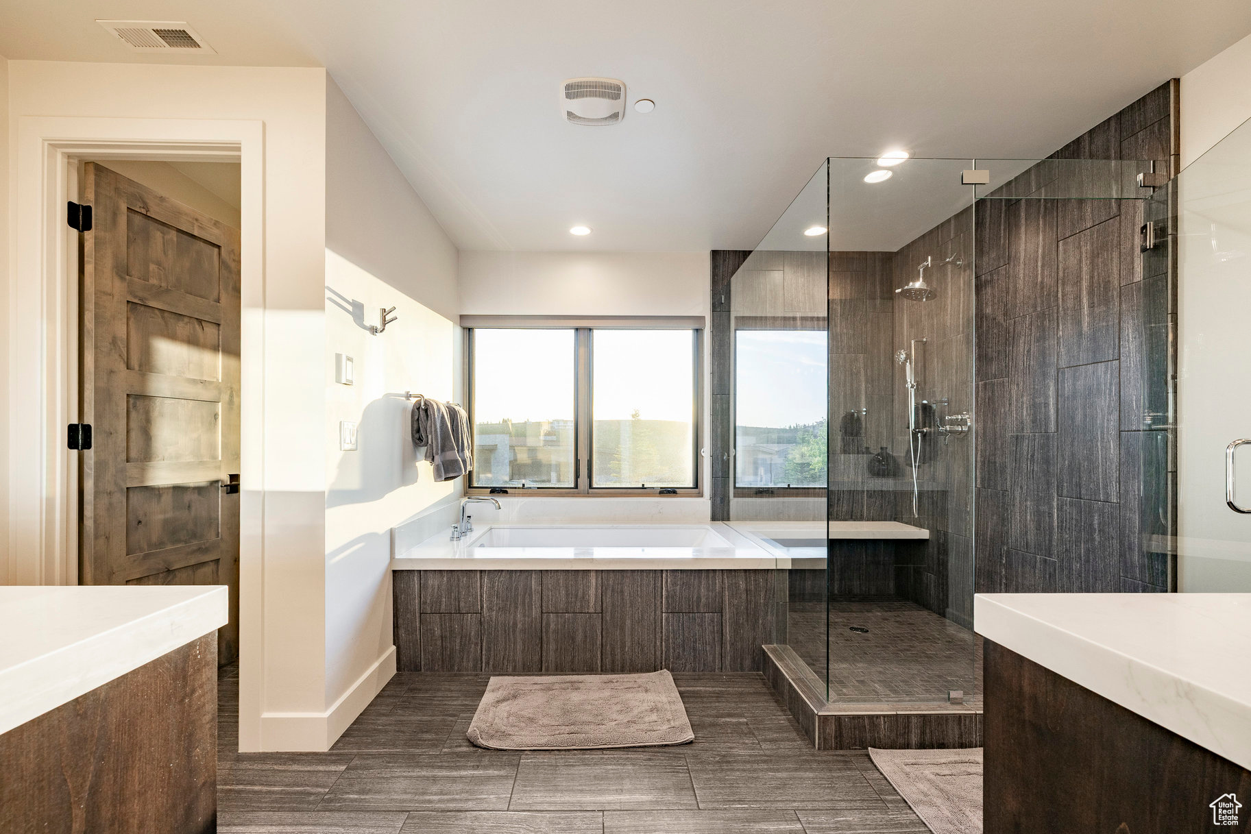 6836 GOLDEN BEAR LOOP