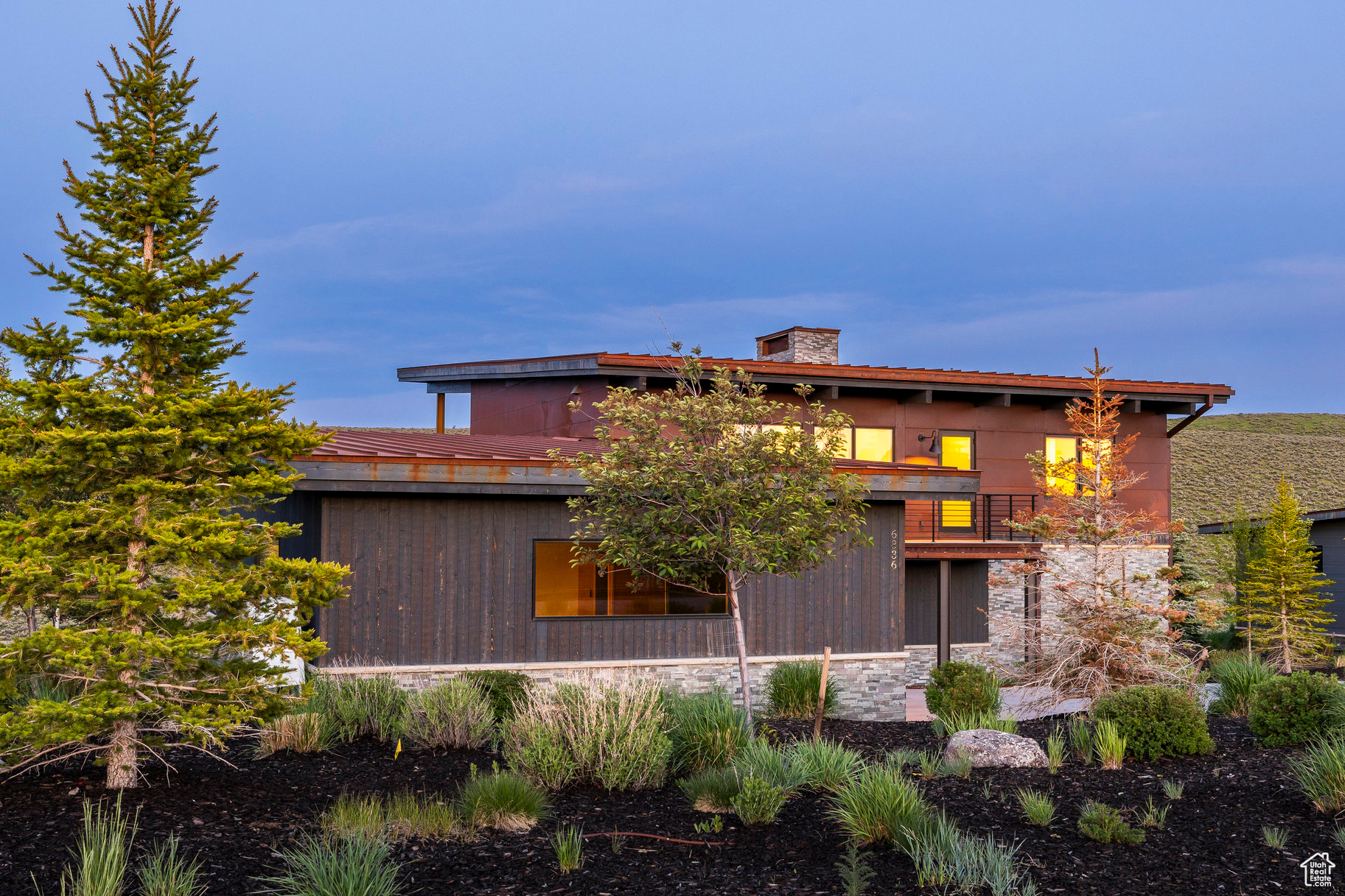 6836 GOLDEN BEAR LOOP