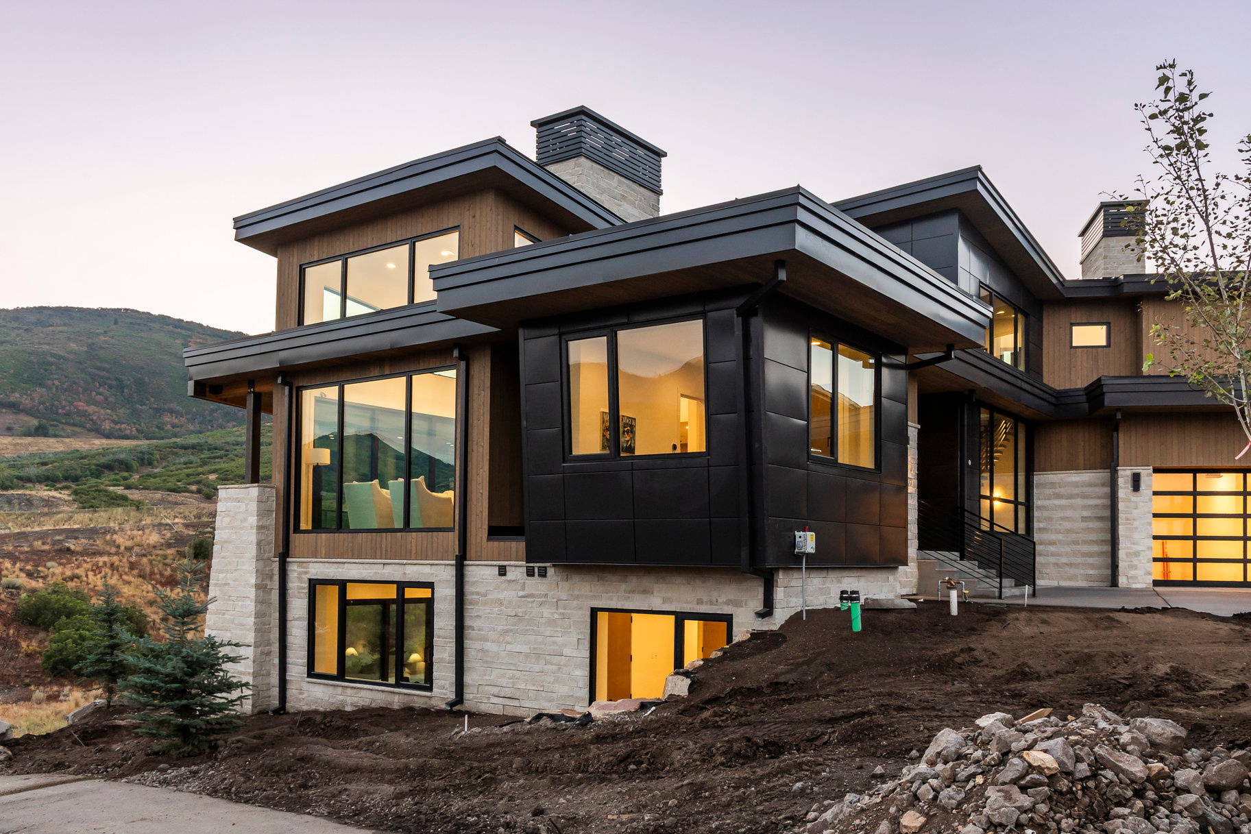 1717 W CENTAUR CT