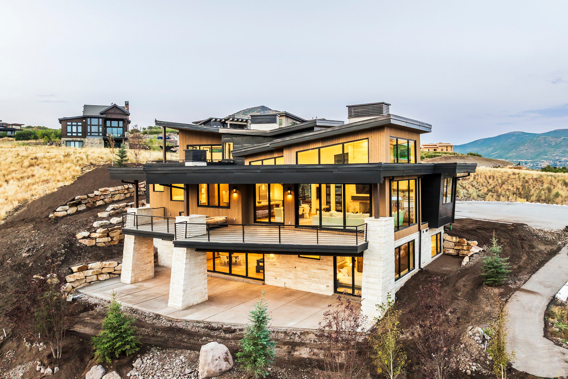 1717 W CENTAUR CT