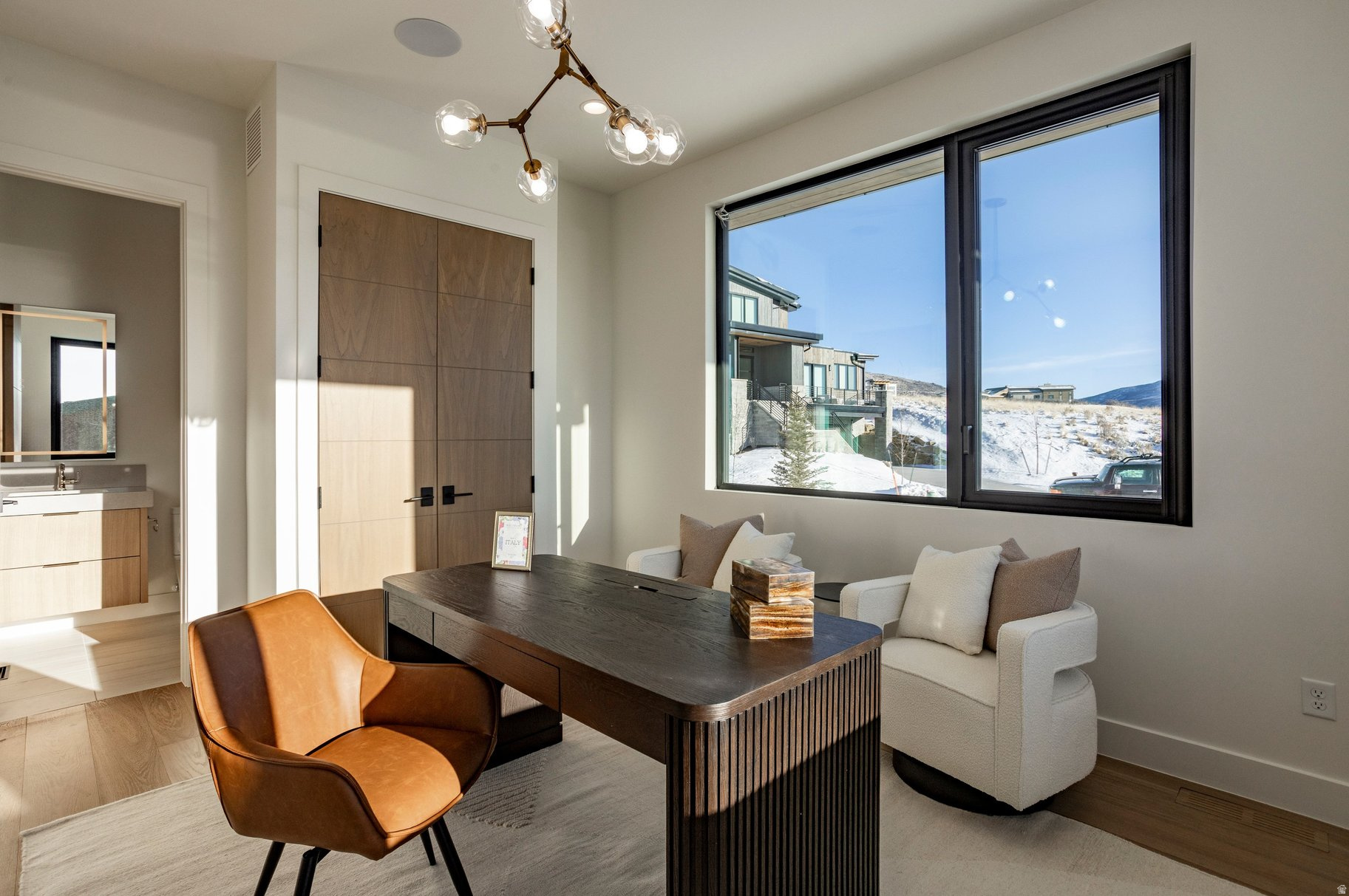 1717 W CENTAUR CT