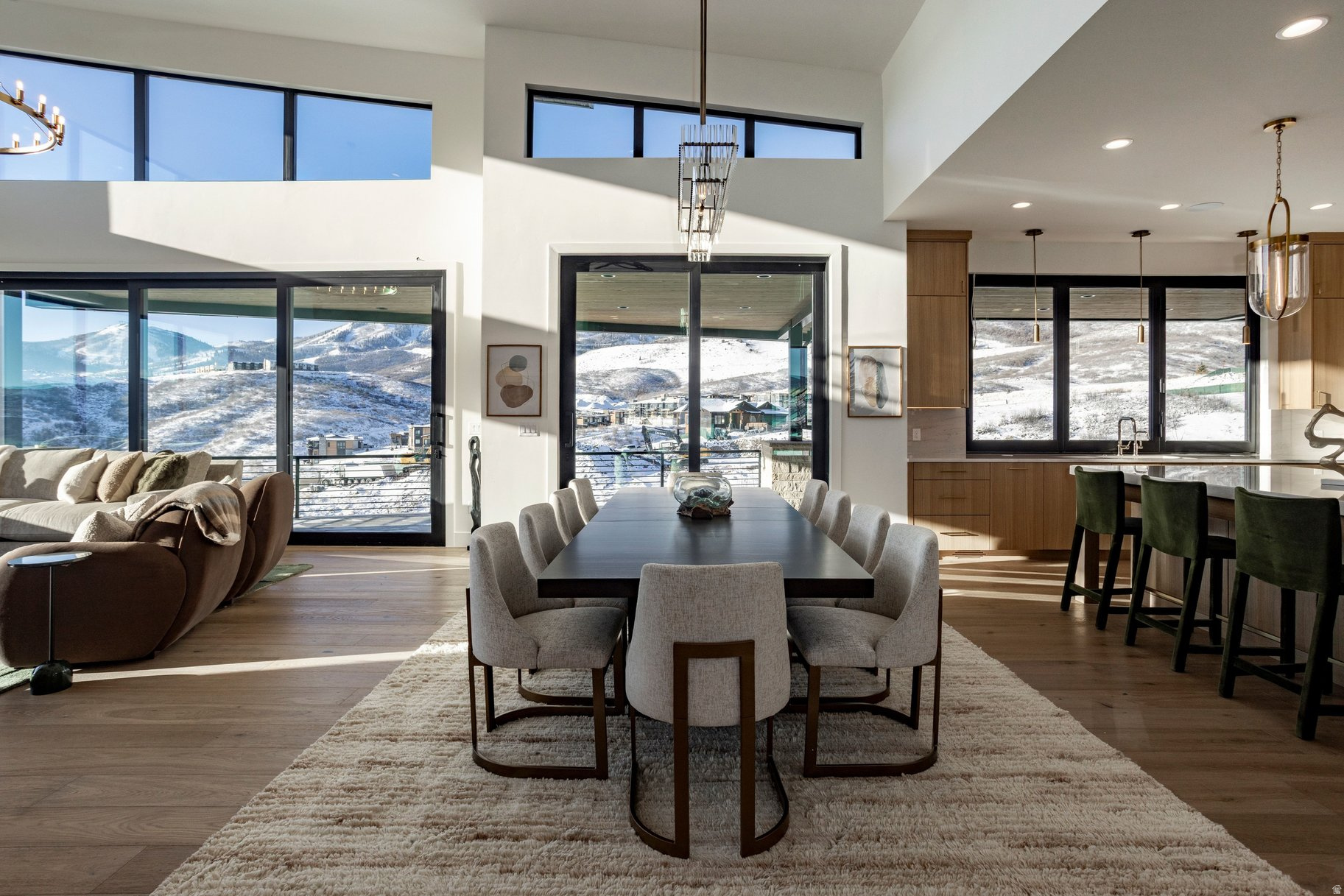 1717 W CENTAUR CT