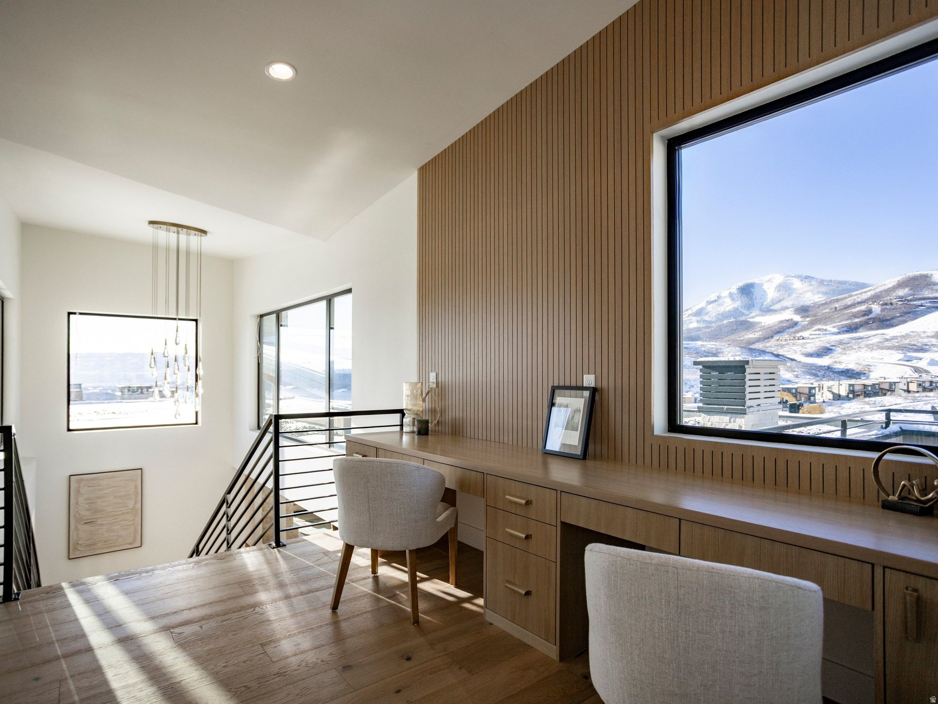 1717 W CENTAUR CT