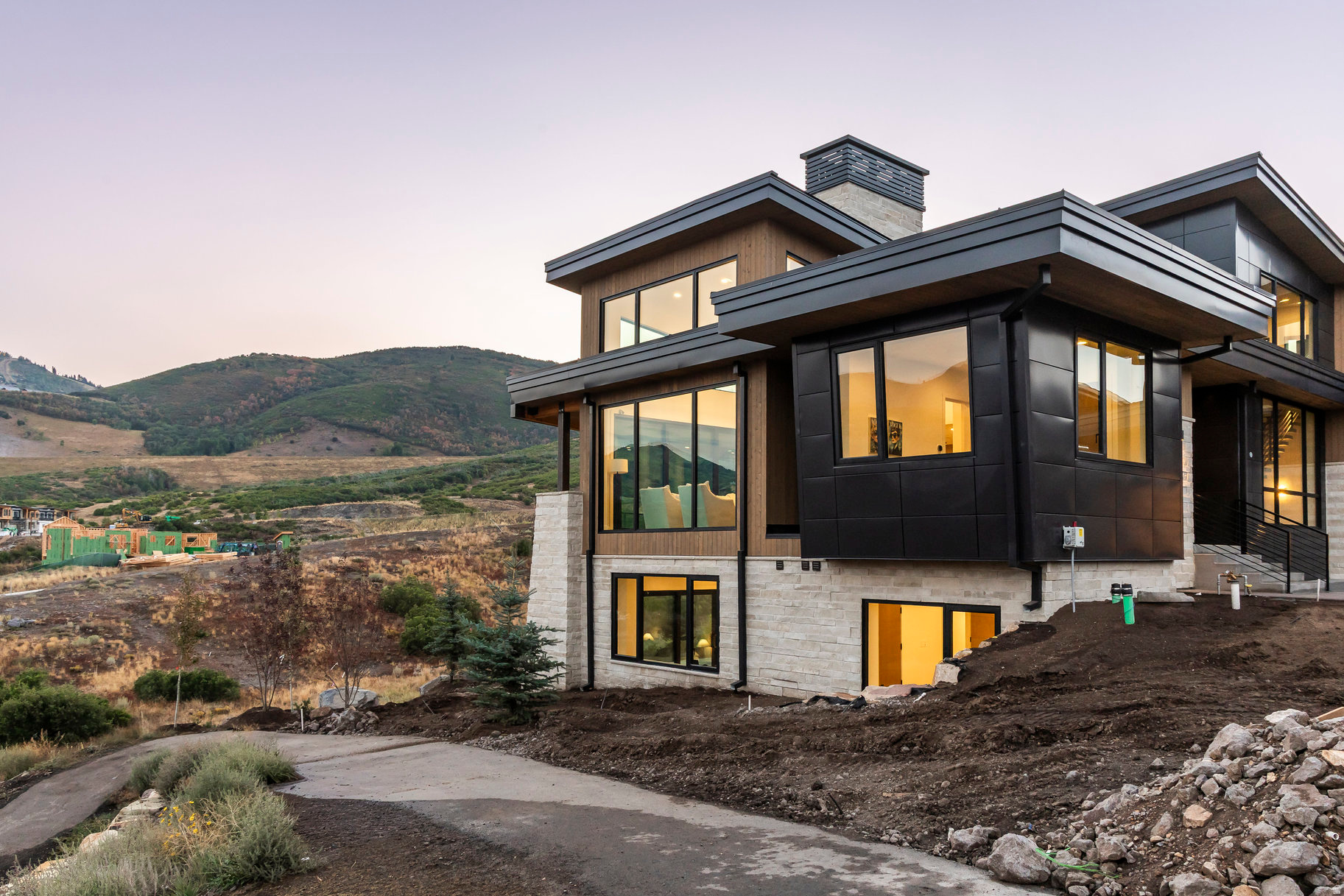 1717 W CENTAUR CT