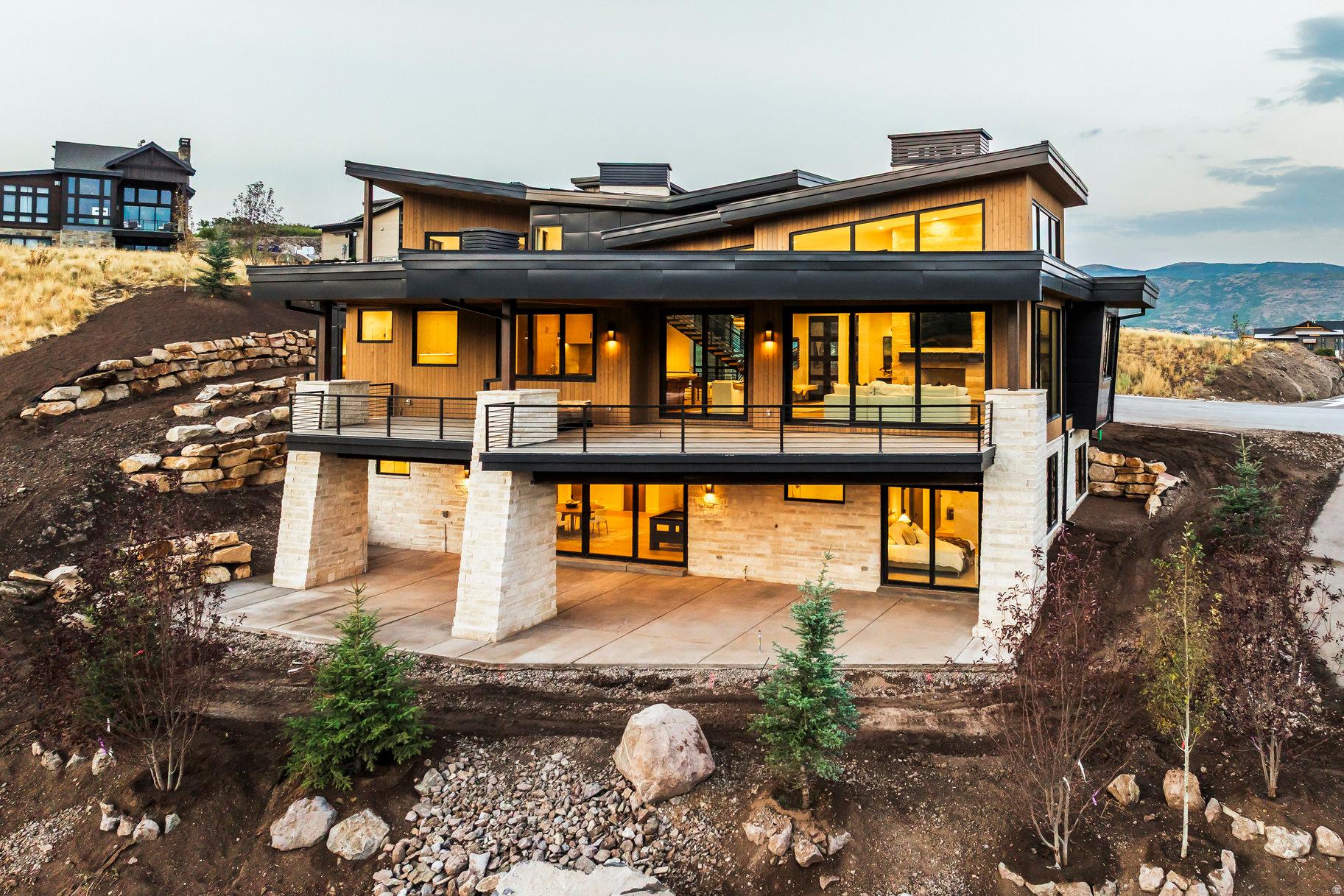 1717 W CENTAUR CT