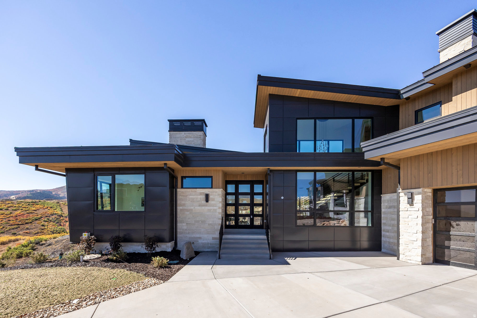 1717 W CENTAUR CT