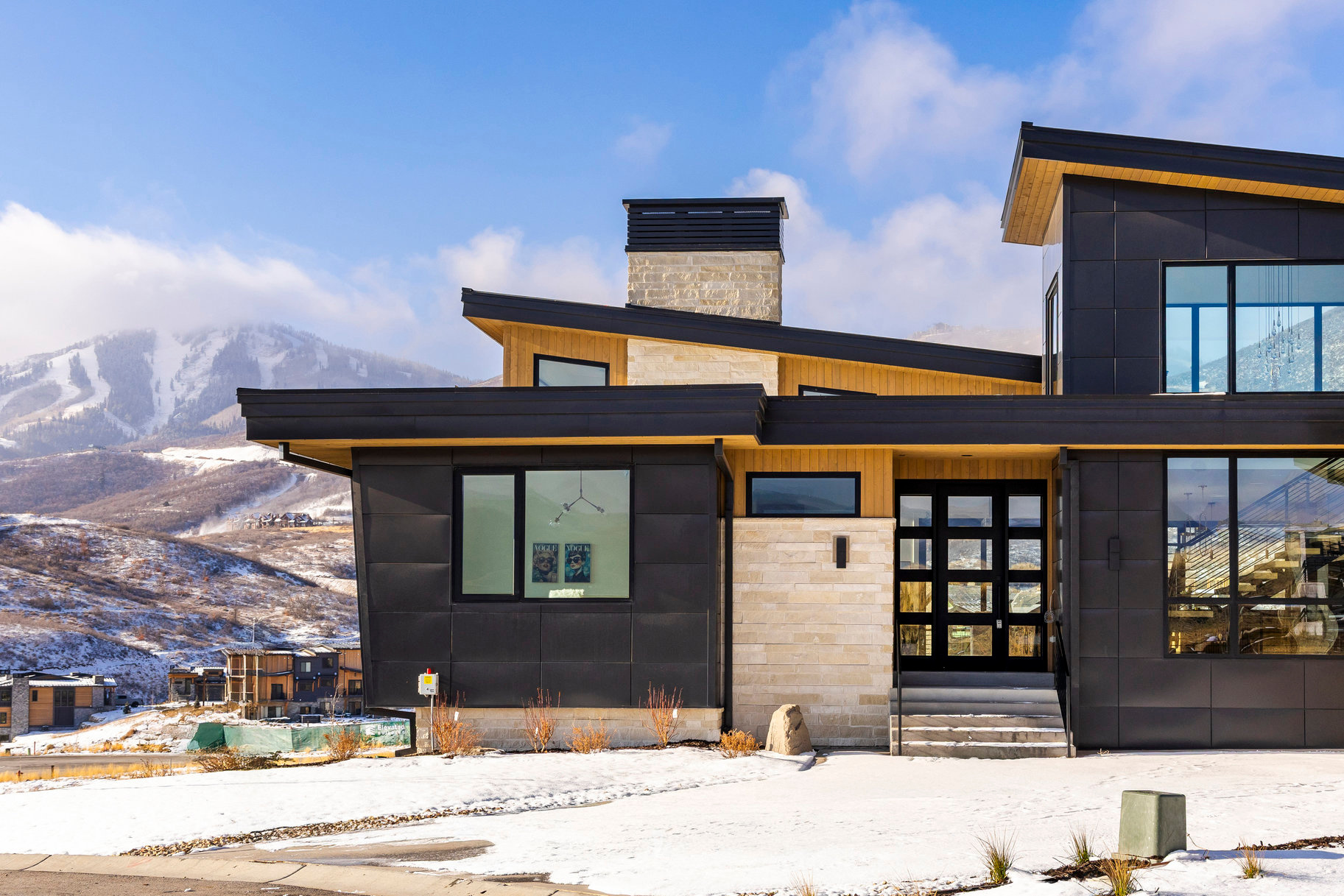 1717 W CENTAUR CT