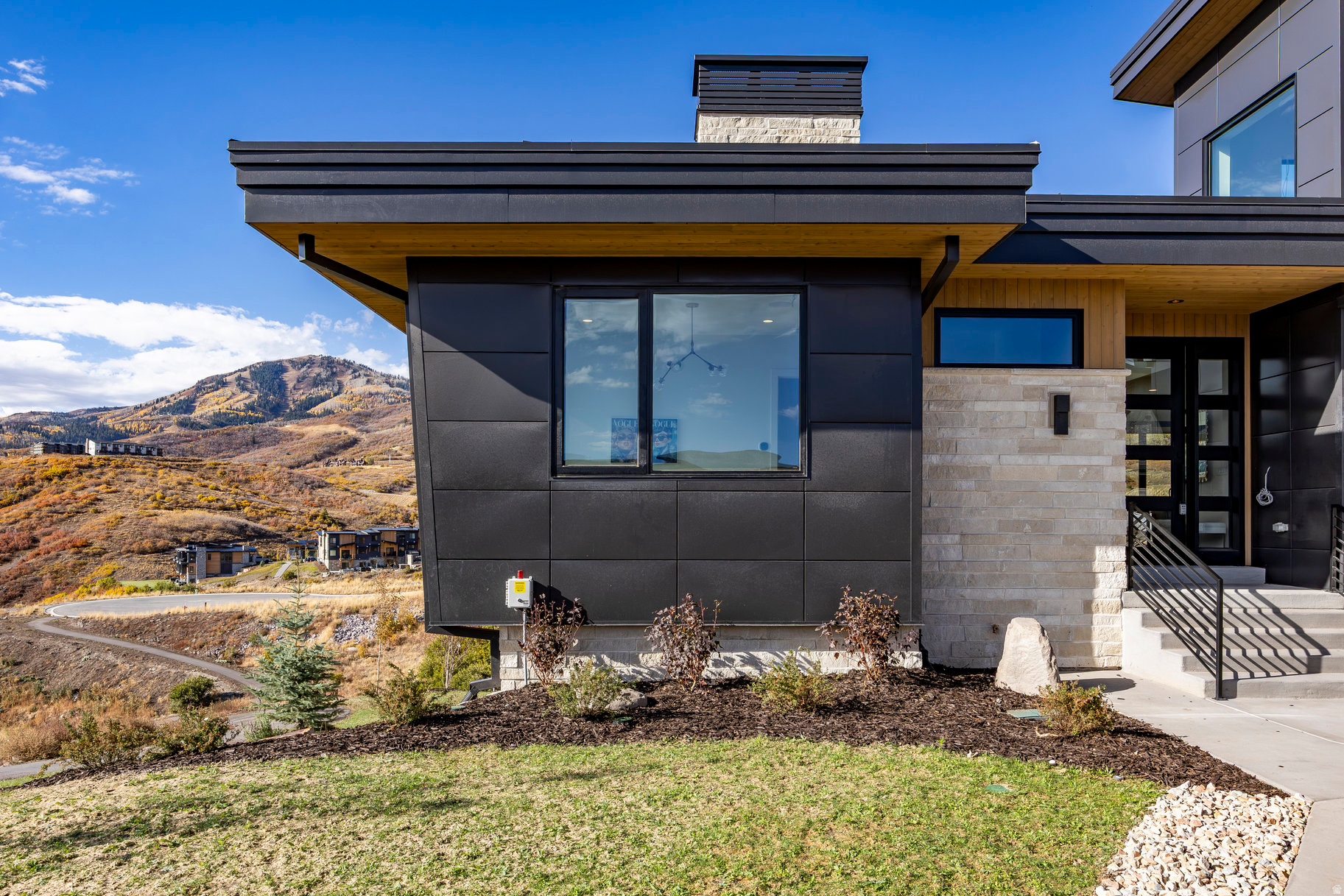 1717 W CENTAUR CT