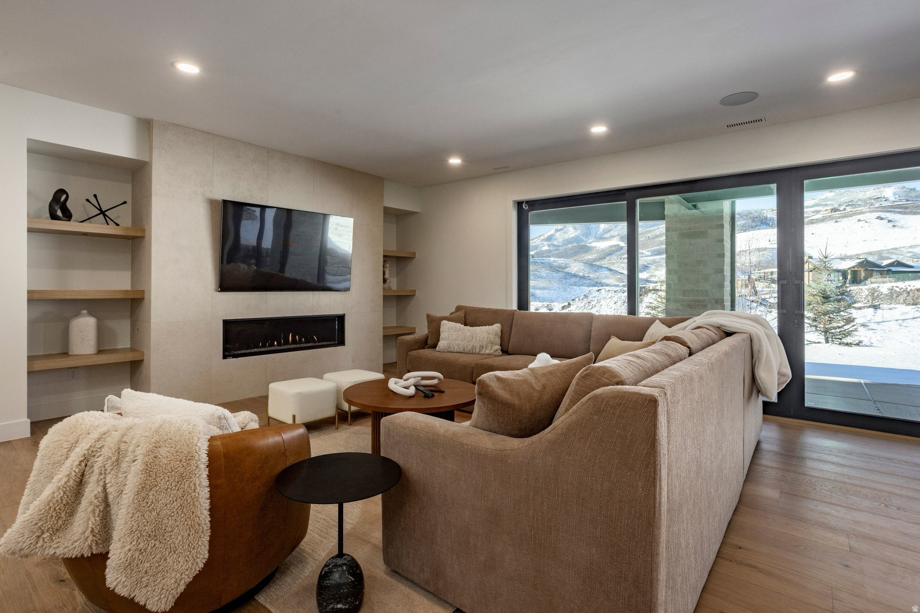 1717 W CENTAUR CT