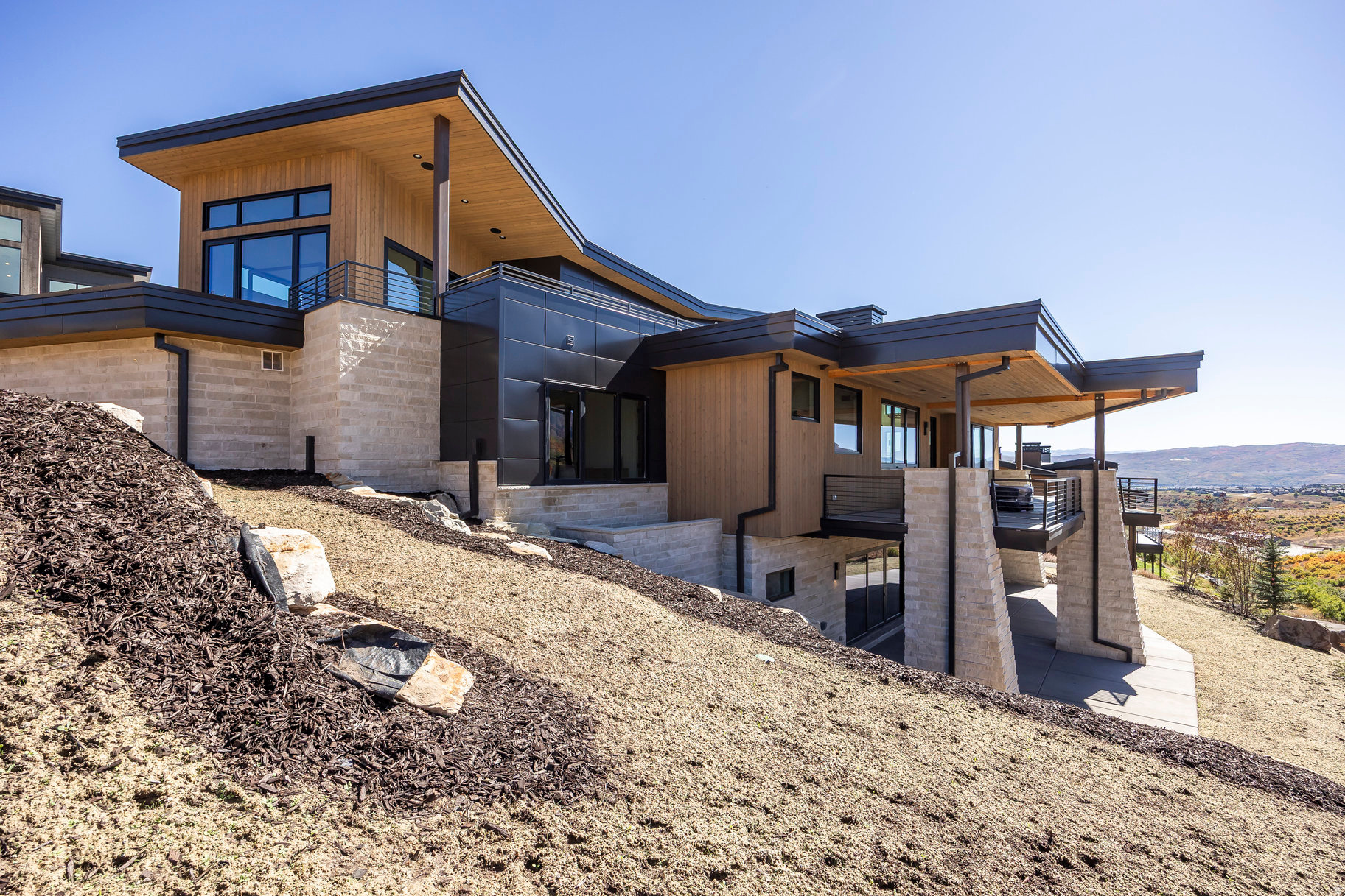 1717 W CENTAUR CT