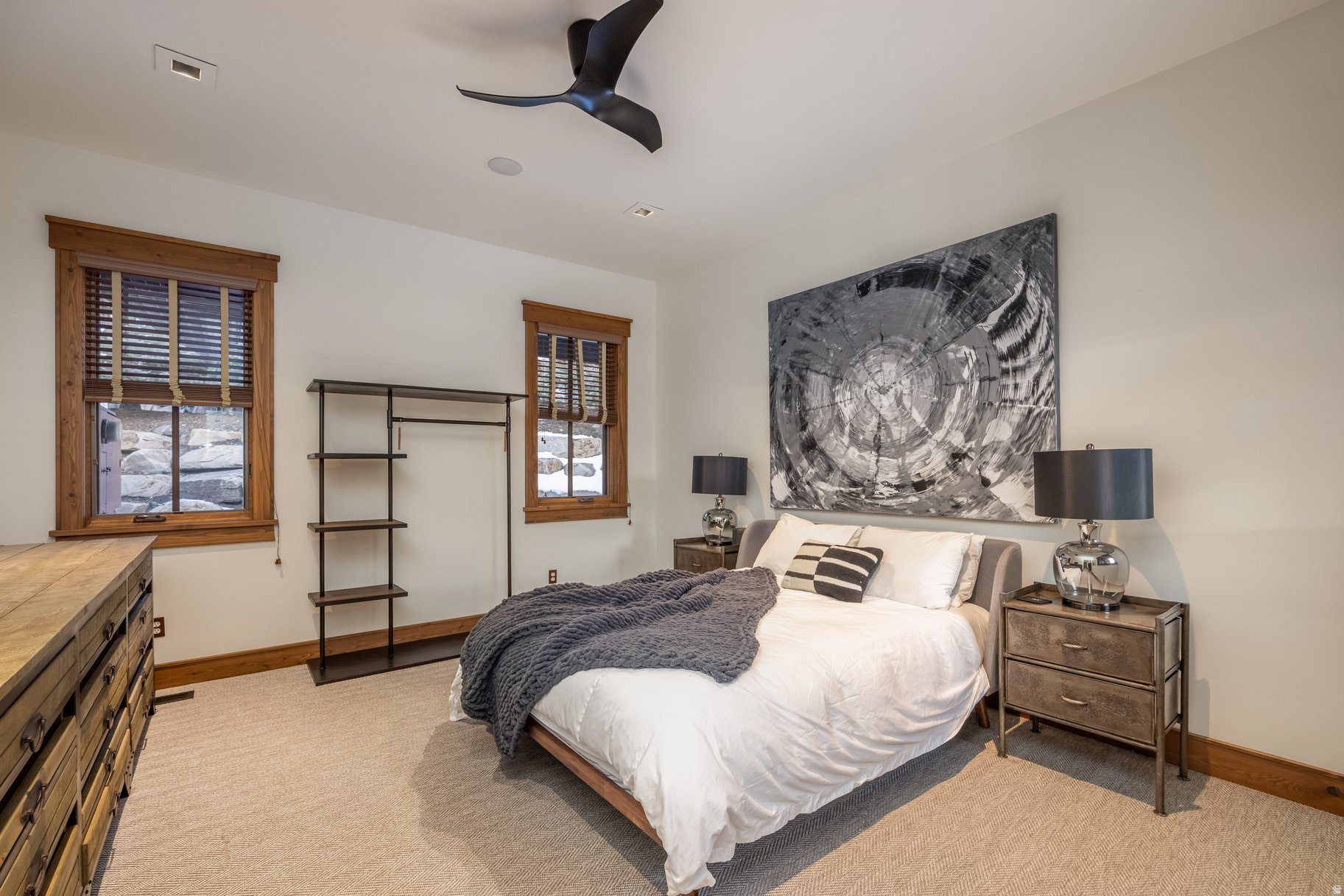 7701 N WEST HILLS TRL