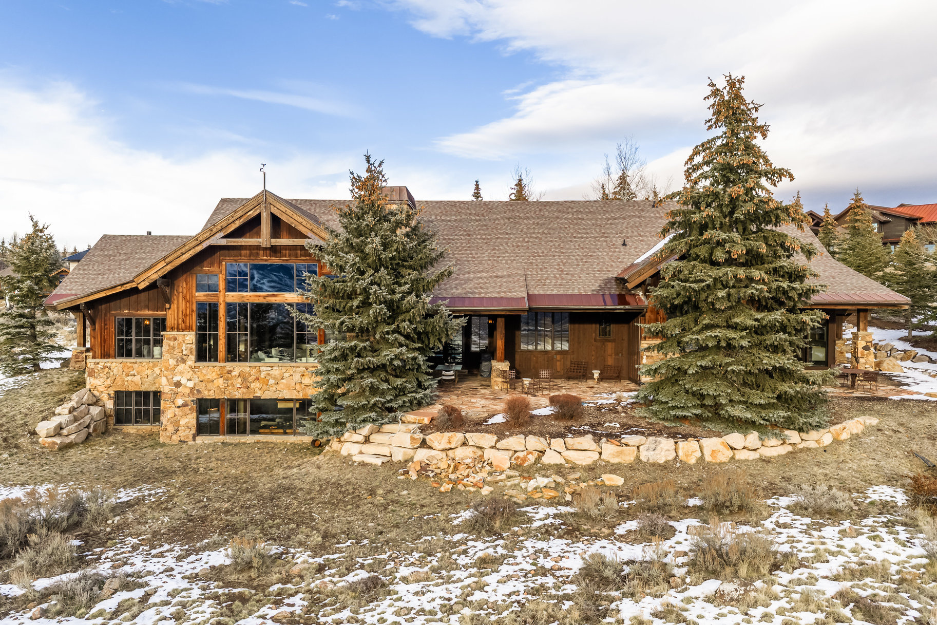 7701 N WEST HILLS TRL