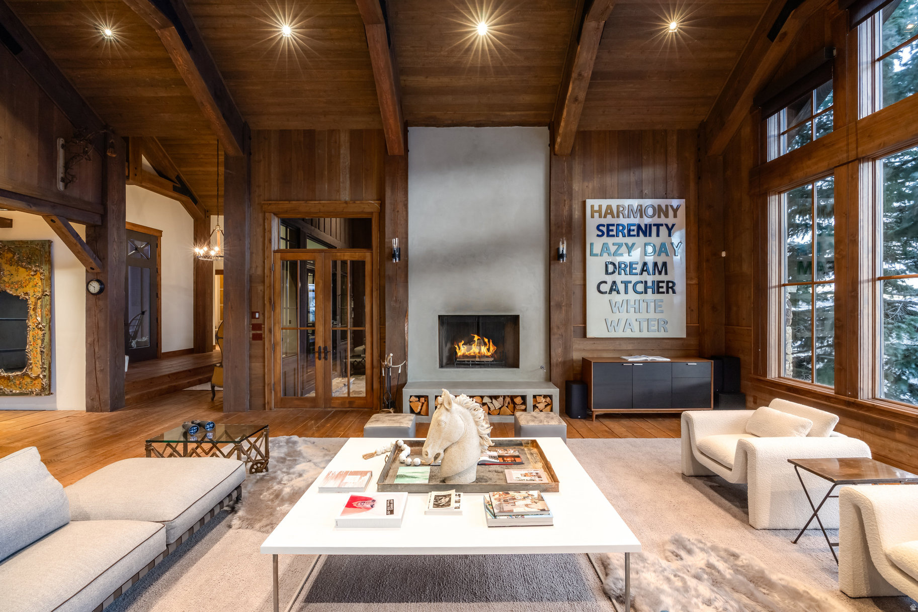 7701 N WEST HILLS TRL