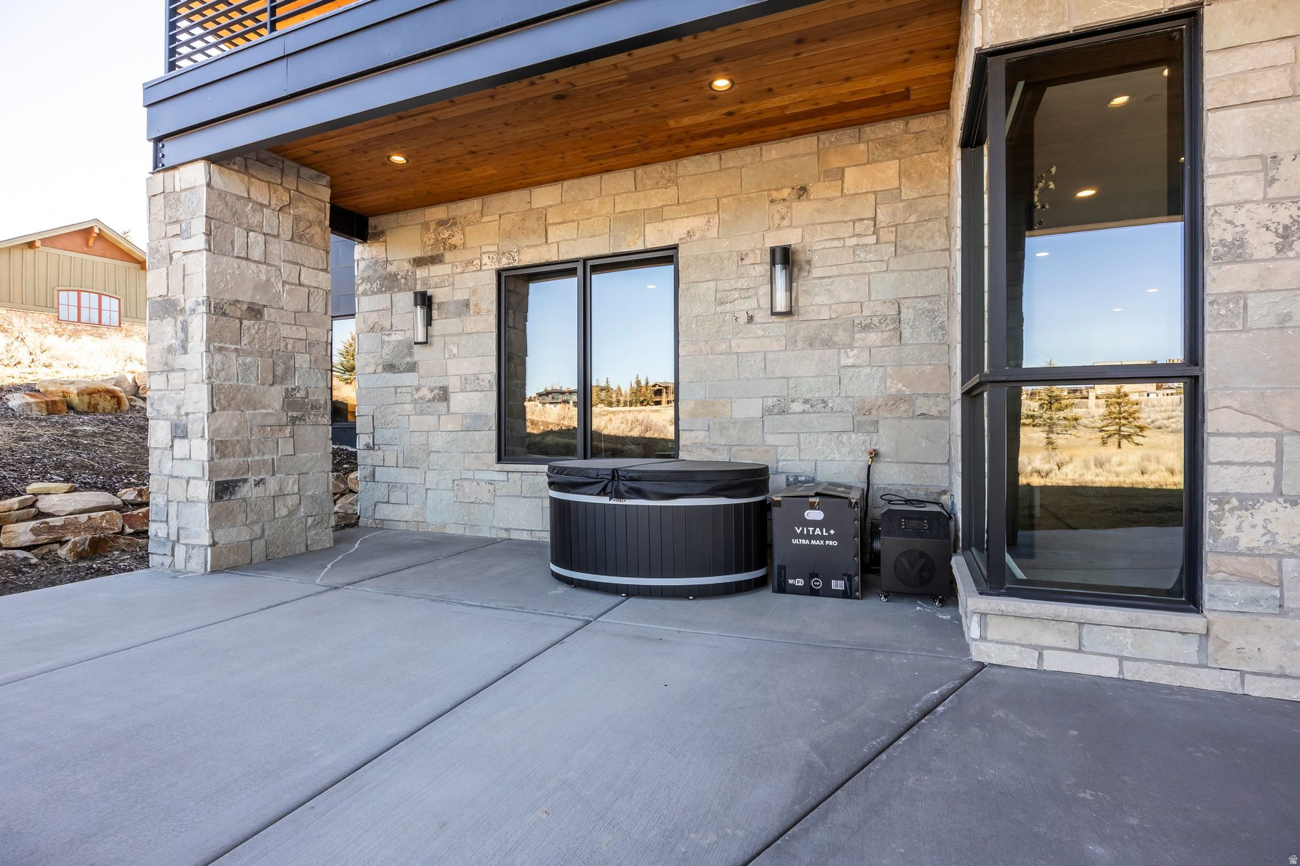 3191 E WESTVIEW TRL
