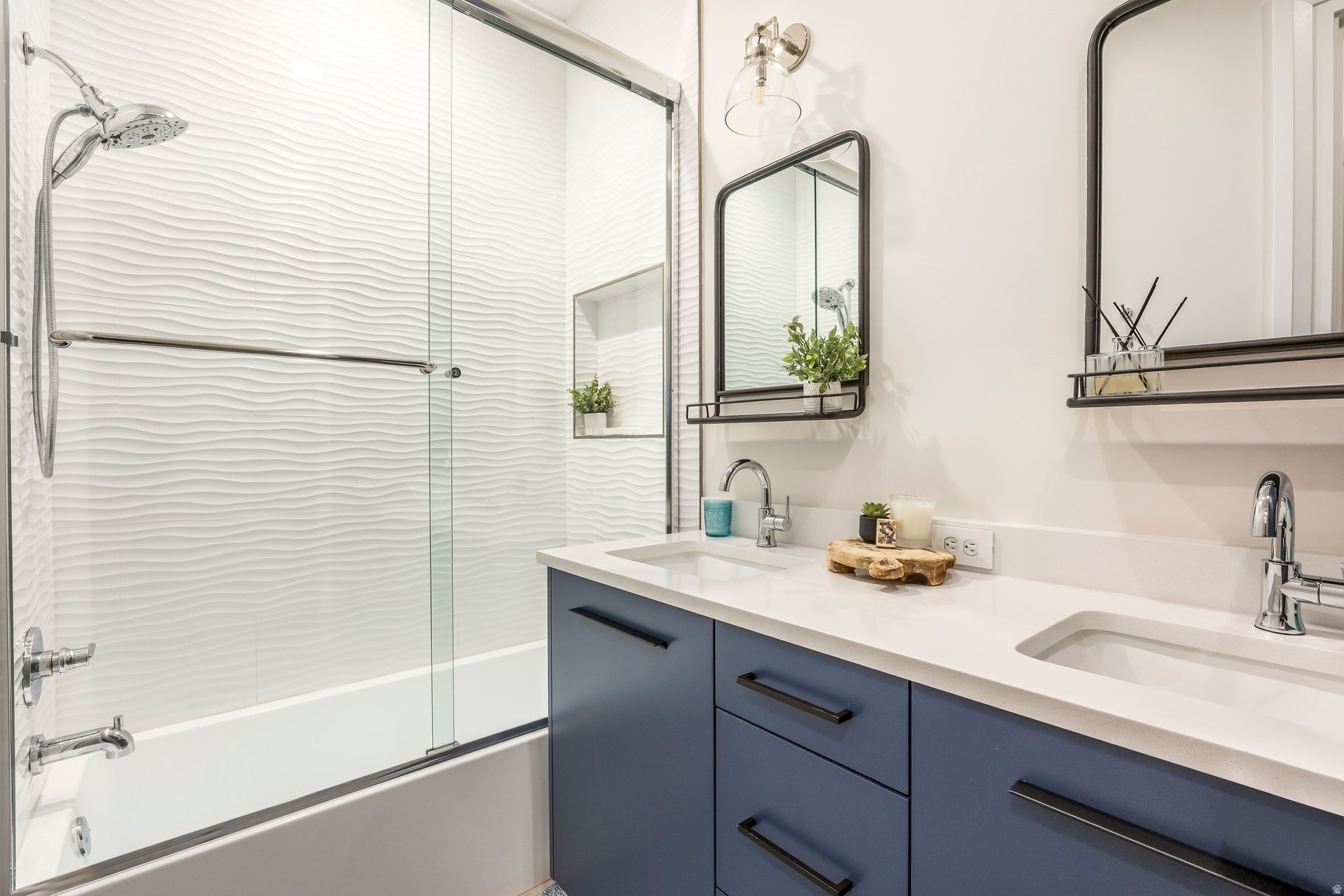3191 E WESTVIEW TRL