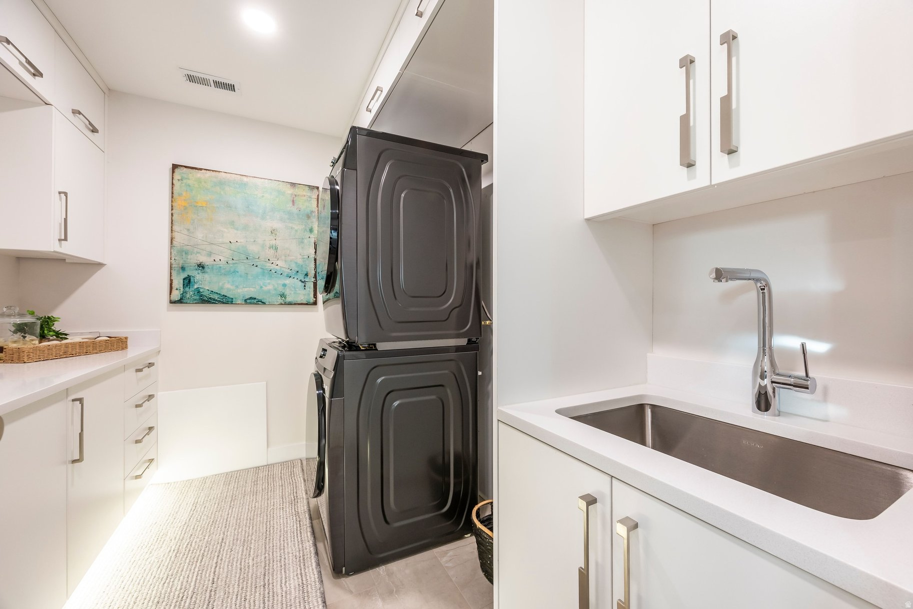 3191 E WESTVIEW TRL